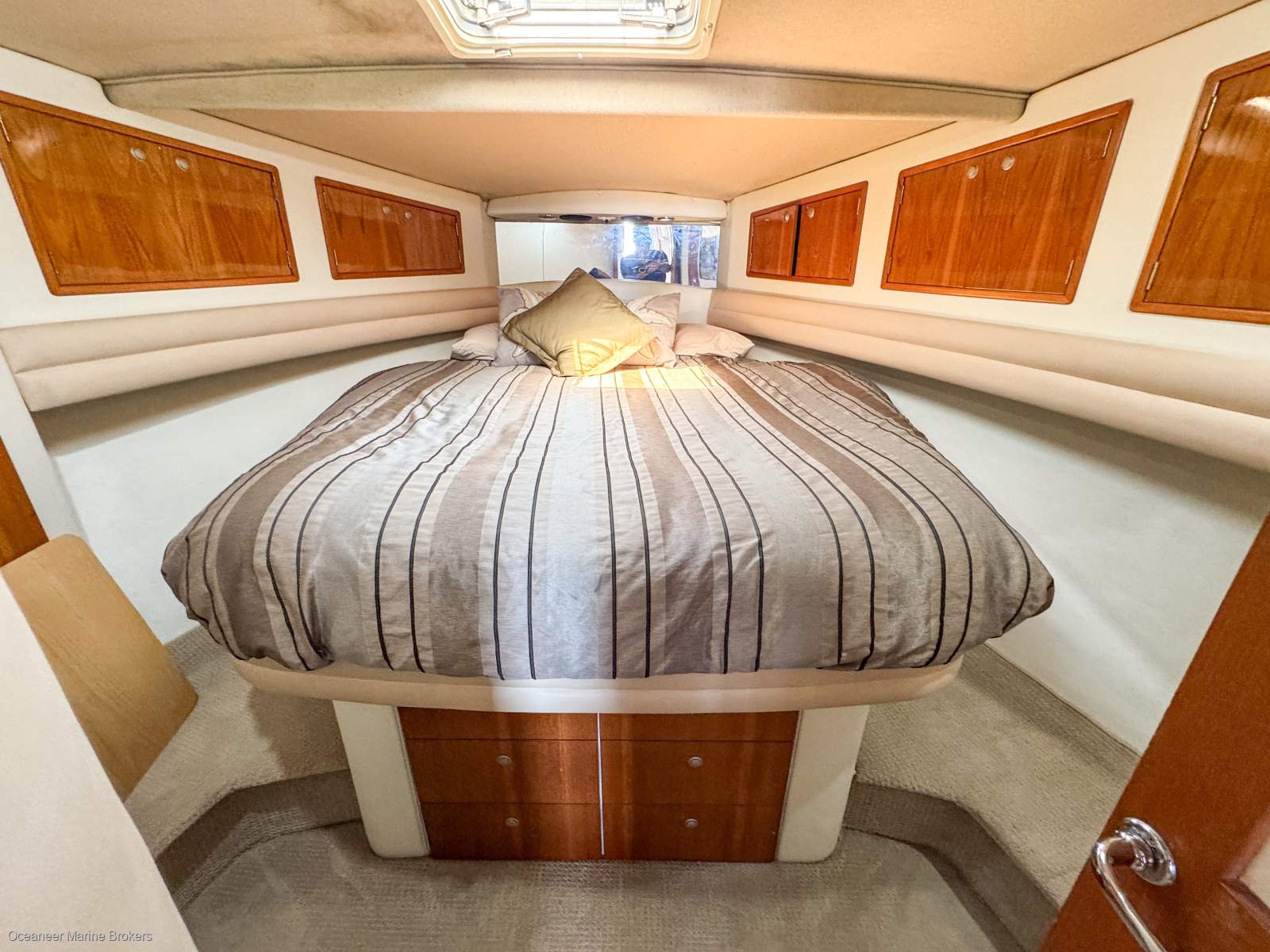 1999 CARIBBEAN 40 FLYBRIDGE CRUISER
