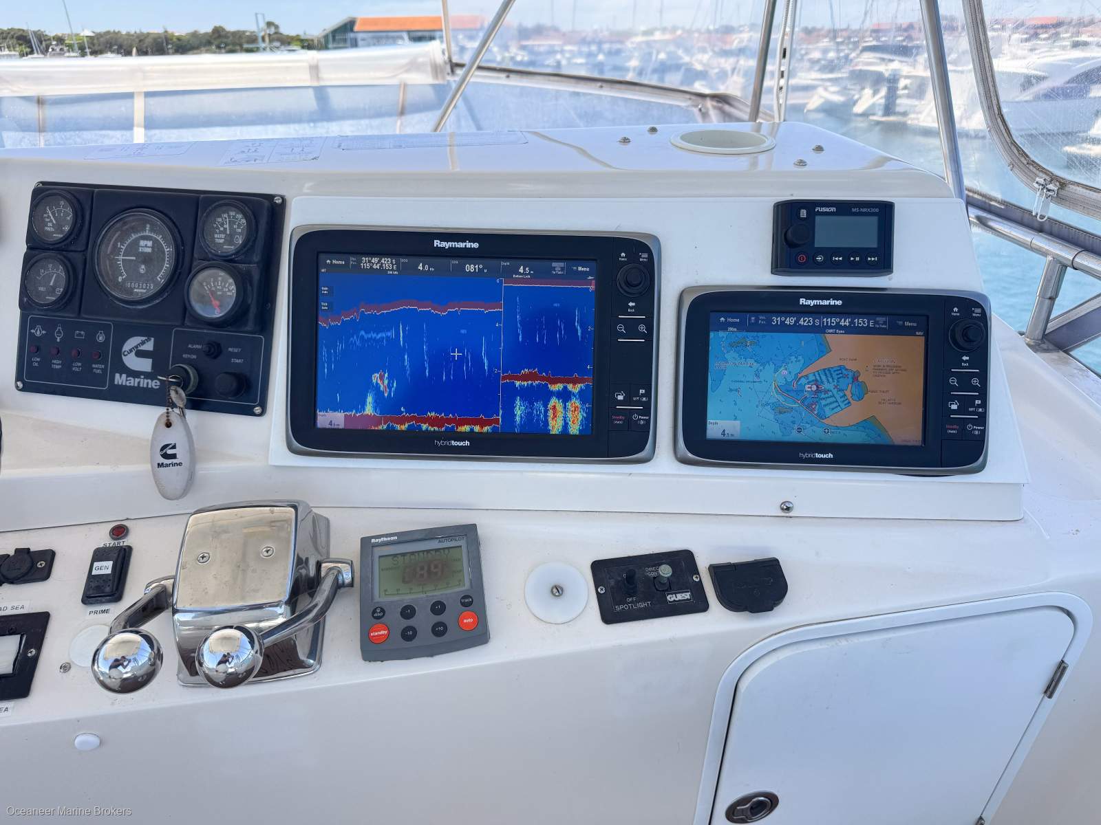 1999 CARIBBEAN 40 FLYBRIDGE CRUISER