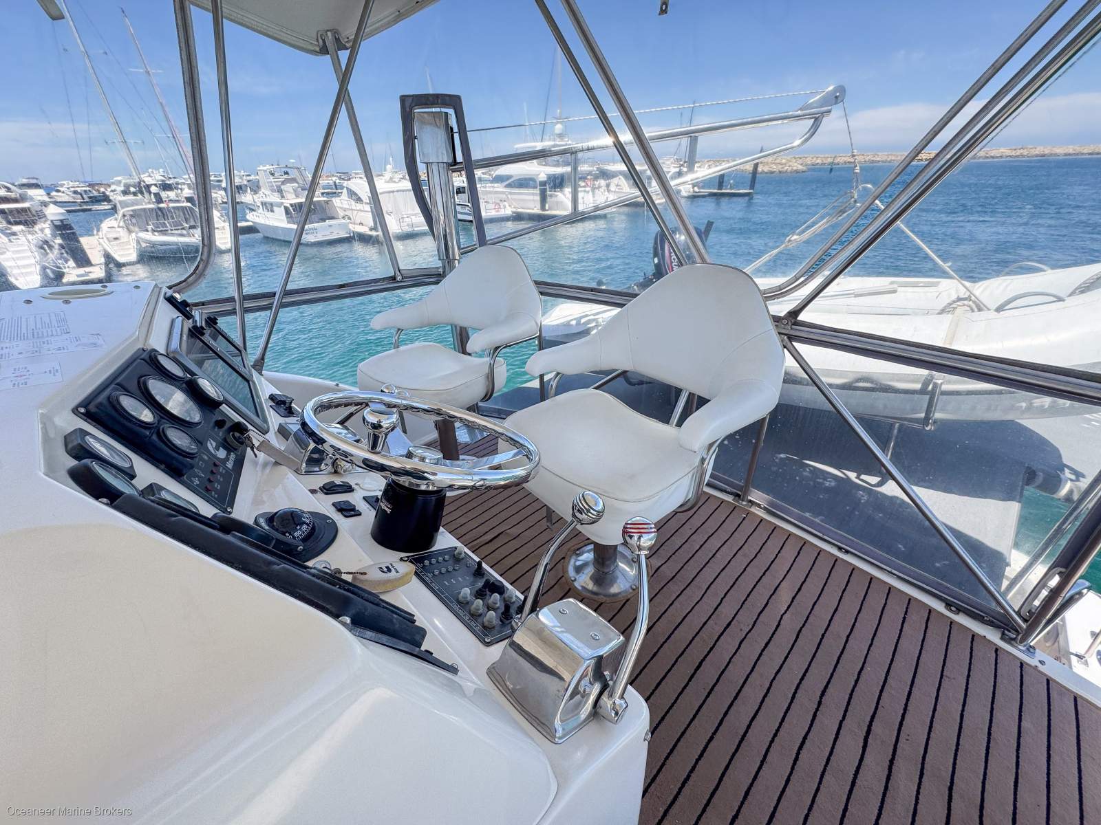 1999 CARIBBEAN 40 FLYBRIDGE CRUISER