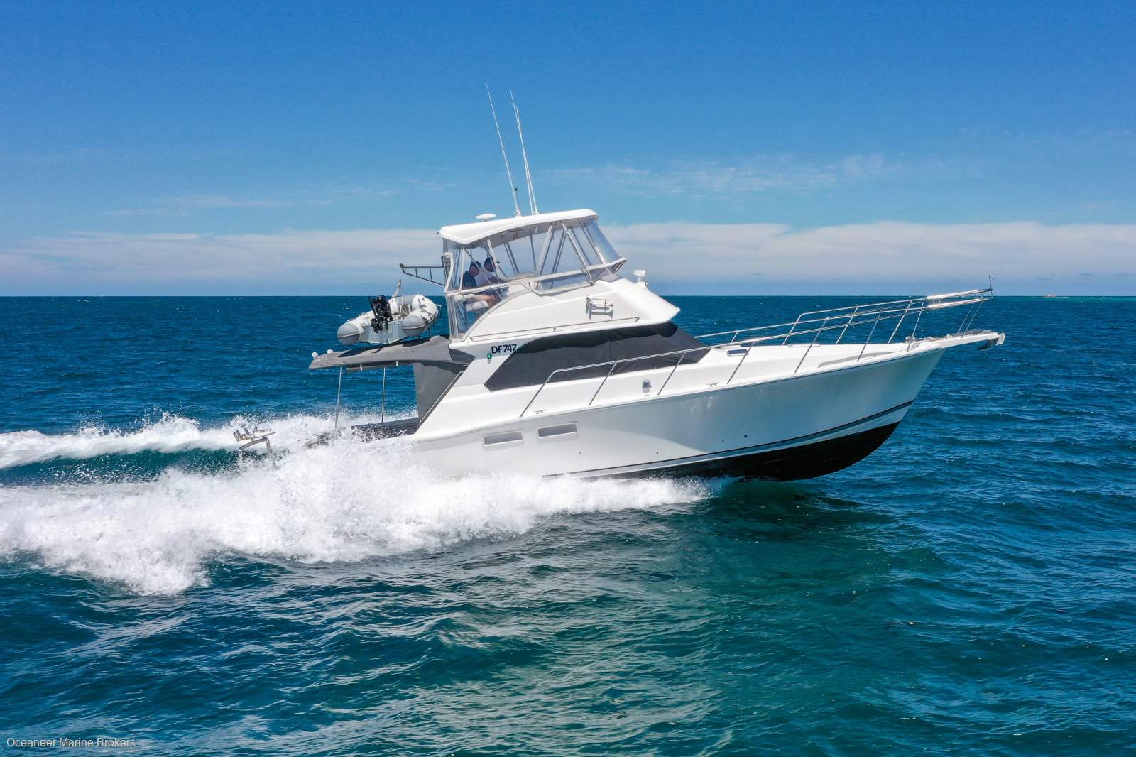 1999 CARIBBEAN 40 FLYBRIDGE CRUISER