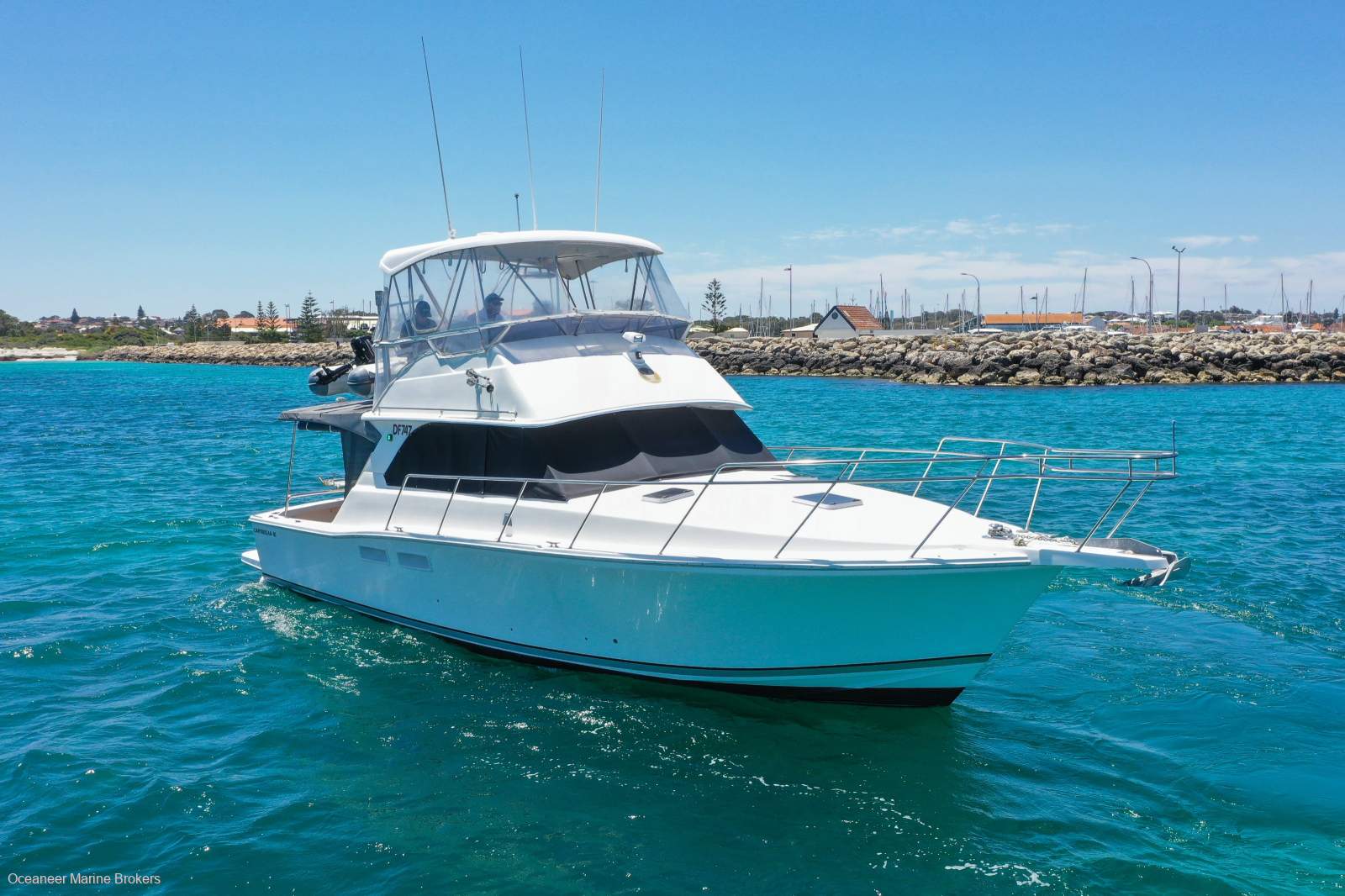 1999 CARIBBEAN 40 FLYBRIDGE CRUISER