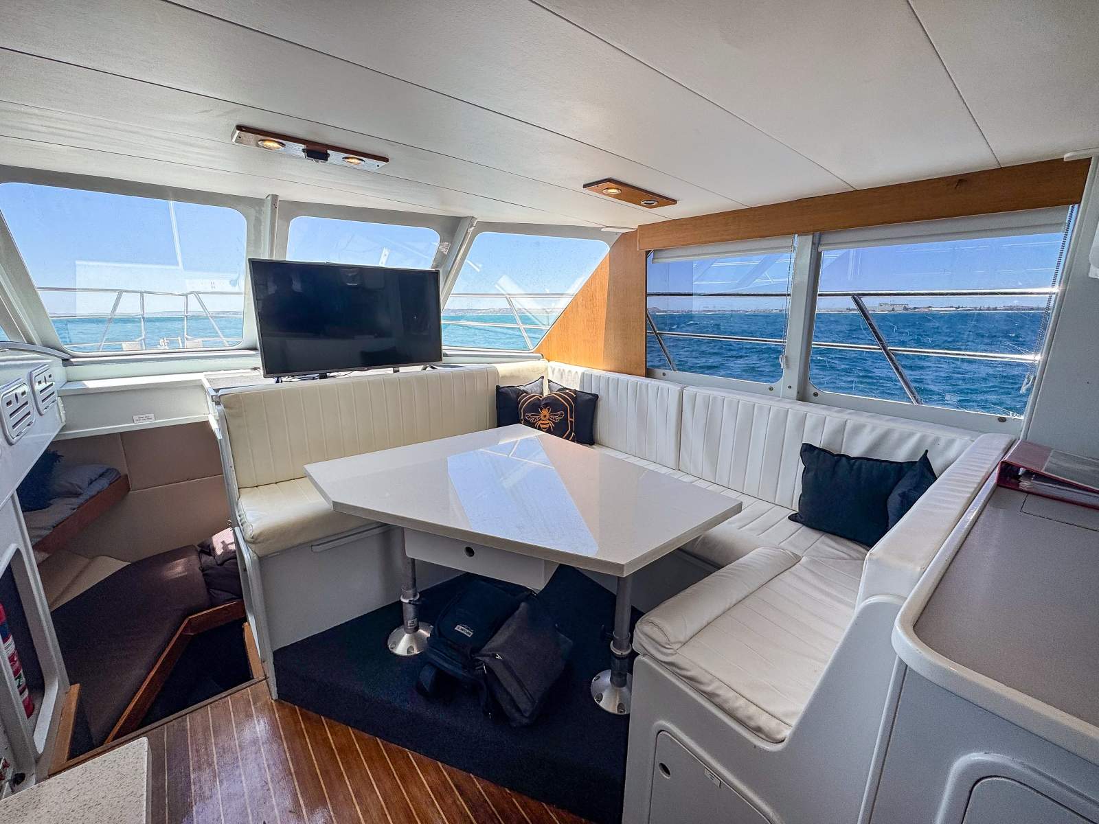 1997 CONQUEST 60 CHARTER 