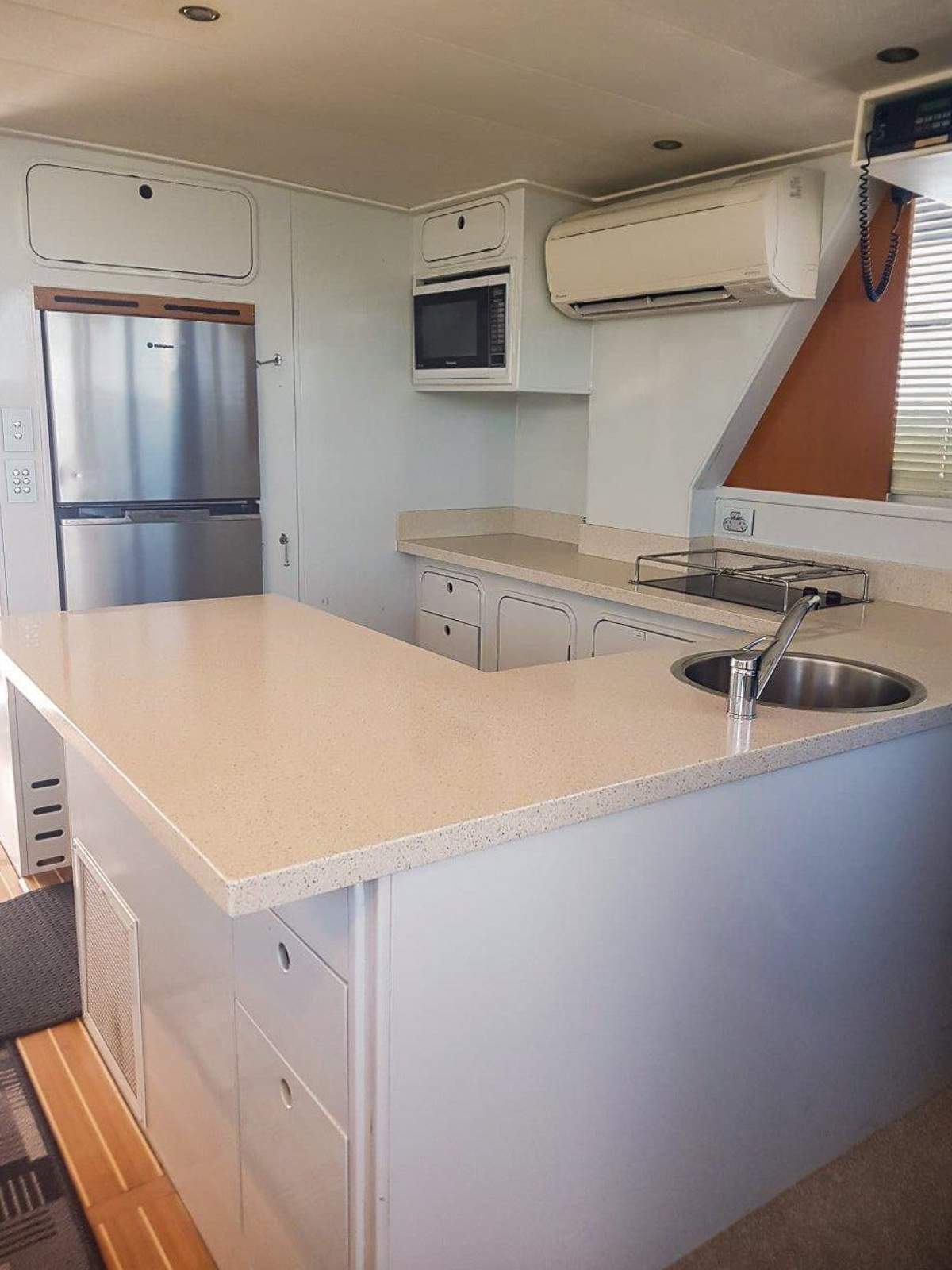 1997 CONQUEST 60 CHARTER 