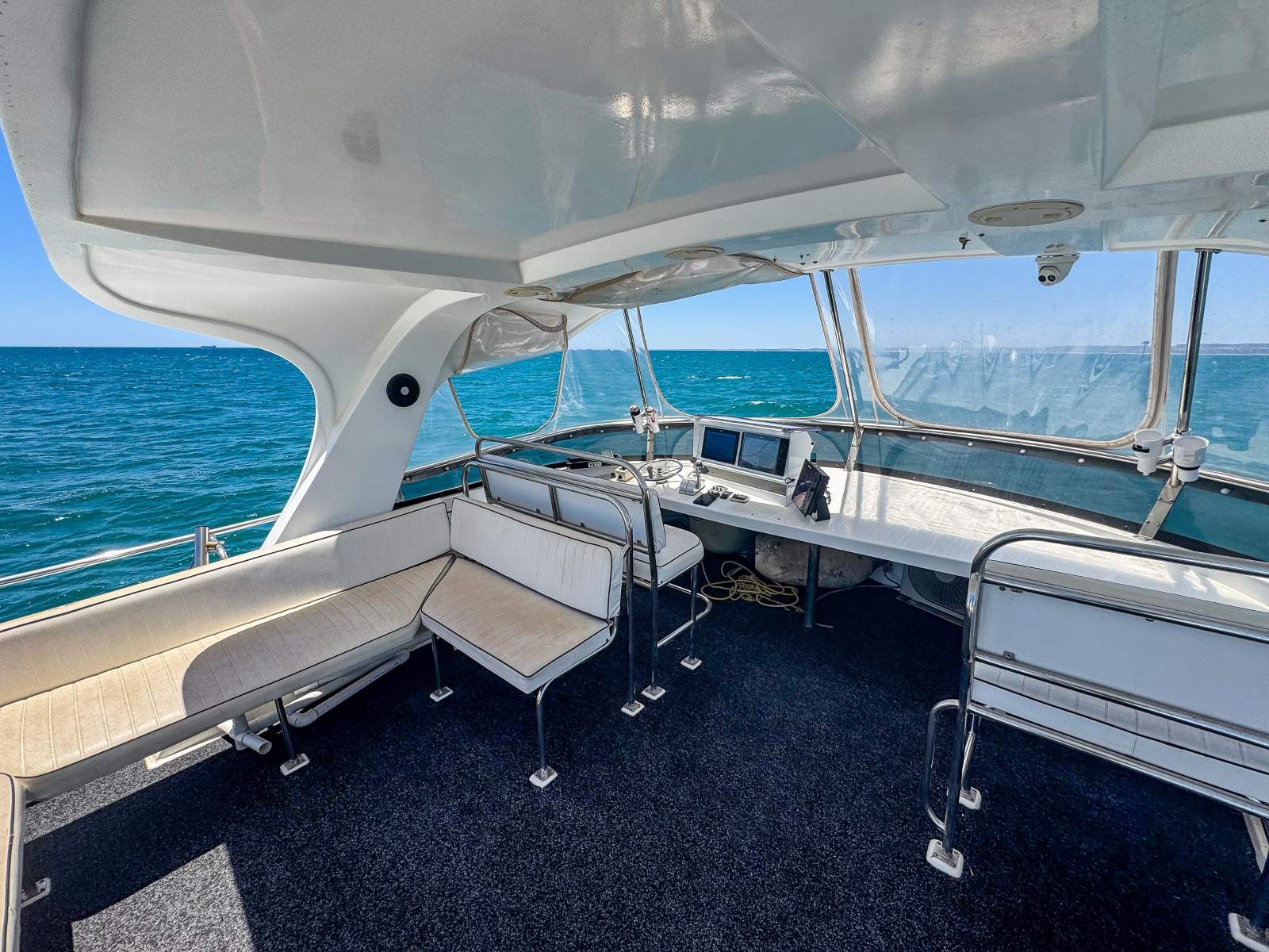1997 CONQUEST 60 CHARTER 