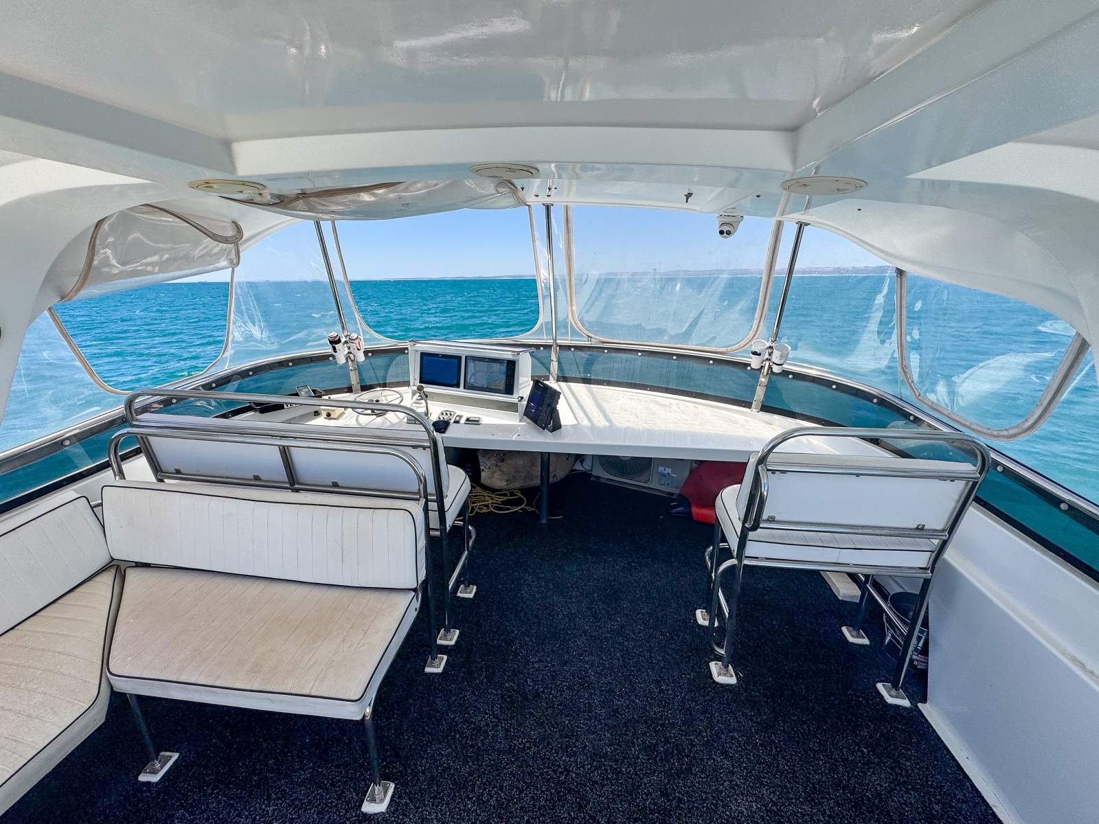 1997 CONQUEST 60 CHARTER 