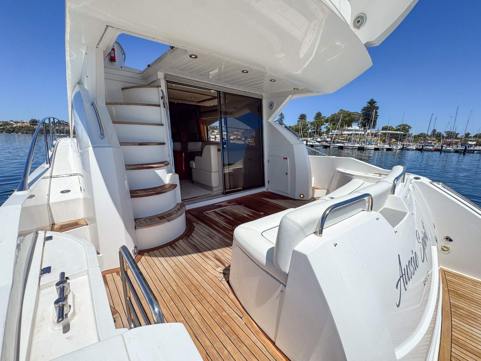2005 SUNSEEKER MANHATTAN 50 CRUISER