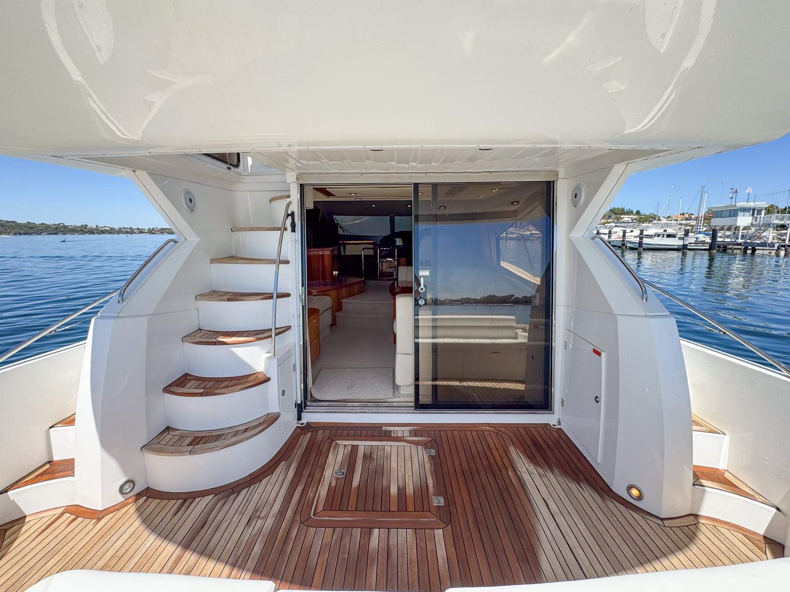 2005 SUNSEEKER MANHATTAN 50 CRUISER