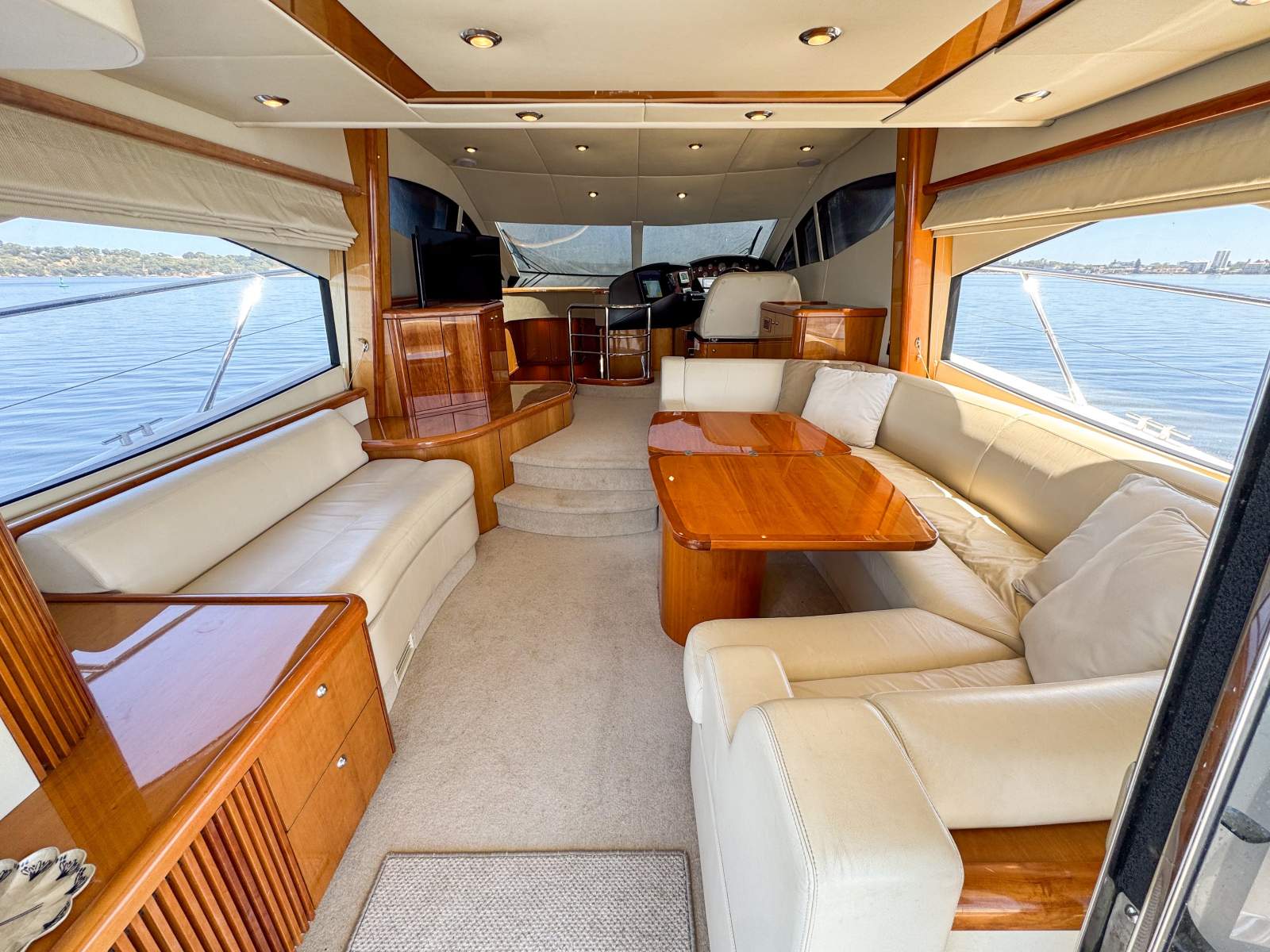 2005 SUNSEEKER MANHATTAN 50 CRUISER