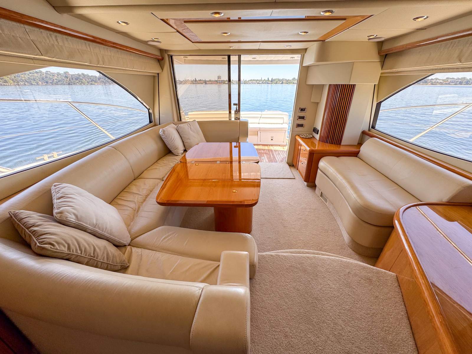 2005 SUNSEEKER MANHATTAN 50 CRUISER