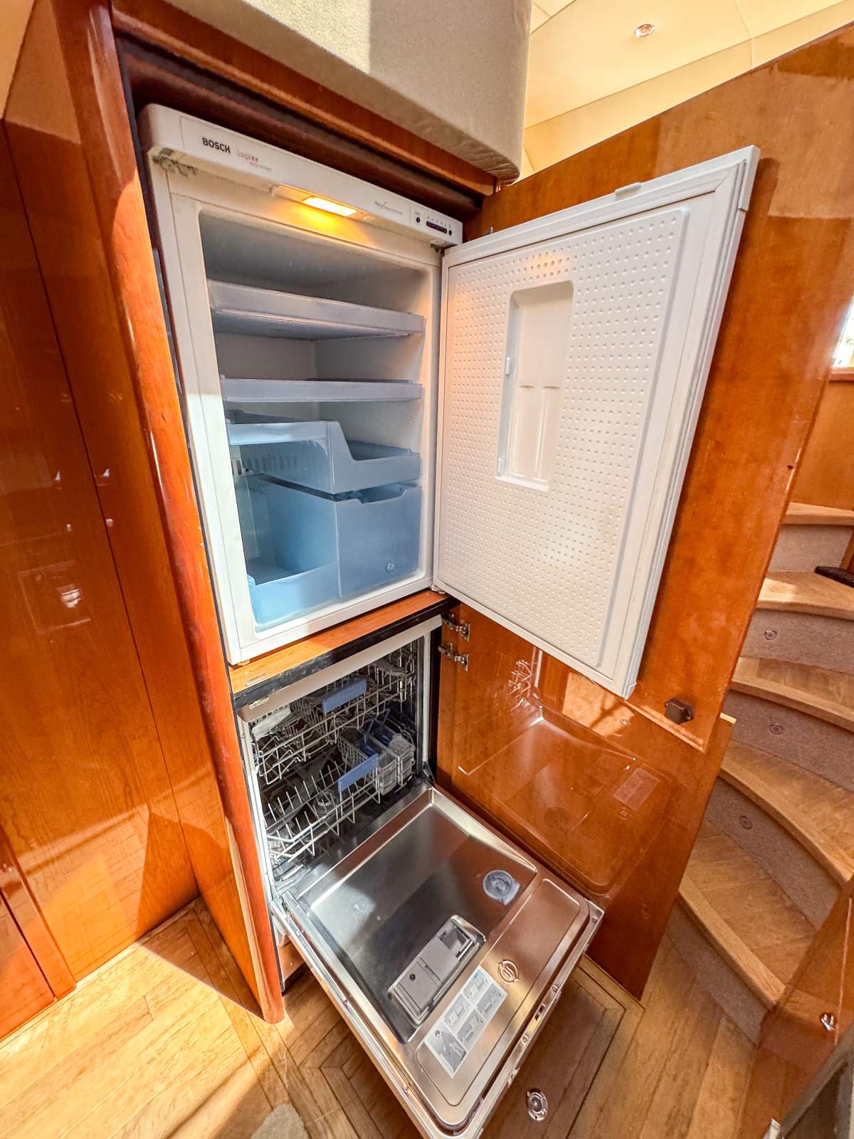 2005 SUNSEEKER MANHATTAN 50 CRUISER