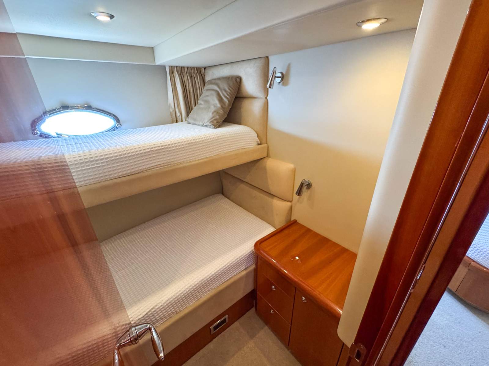 2005 SUNSEEKER MANHATTAN 50 CRUISER