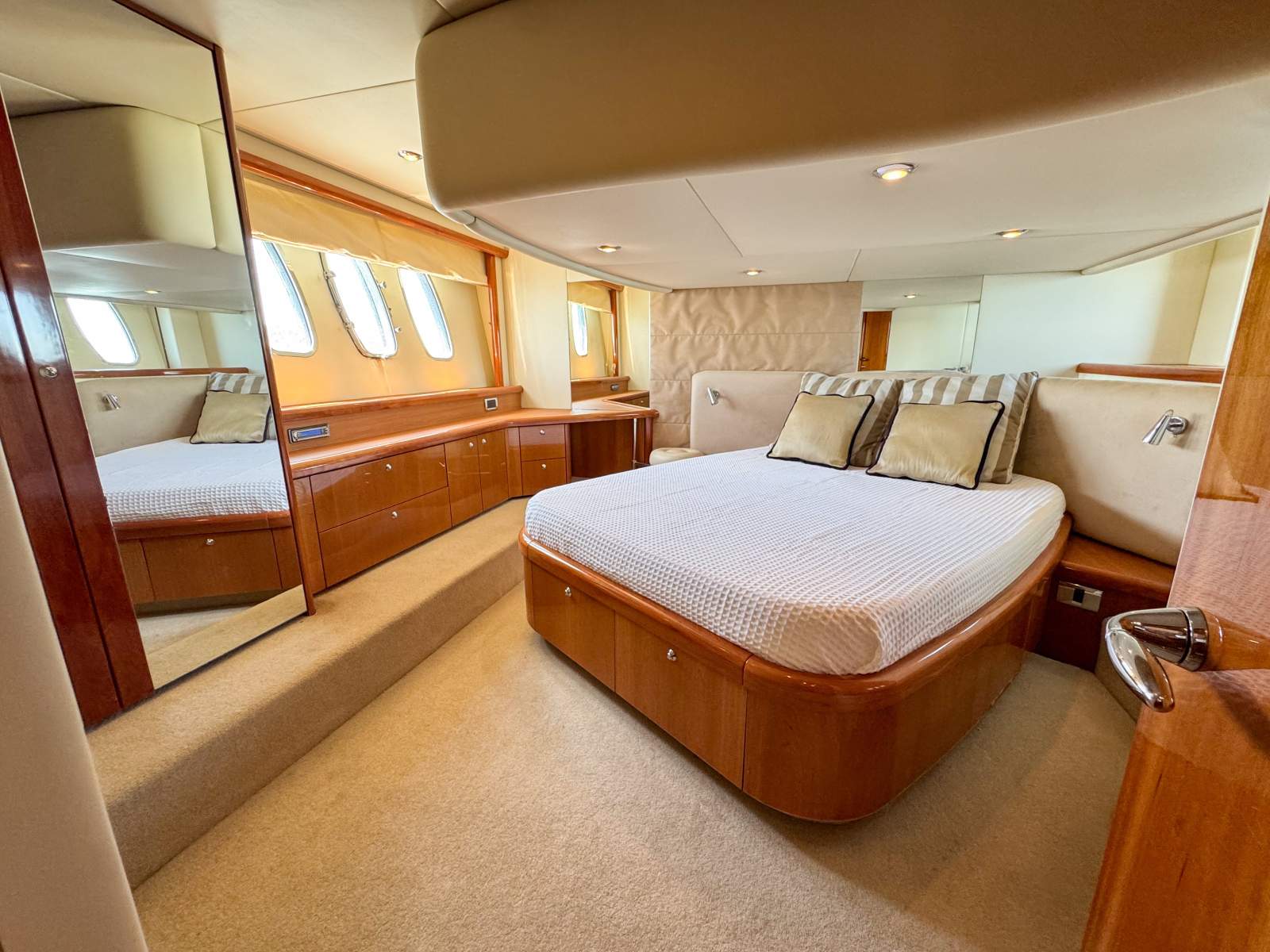 2005 SUNSEEKER MANHATTAN 50 CRUISER