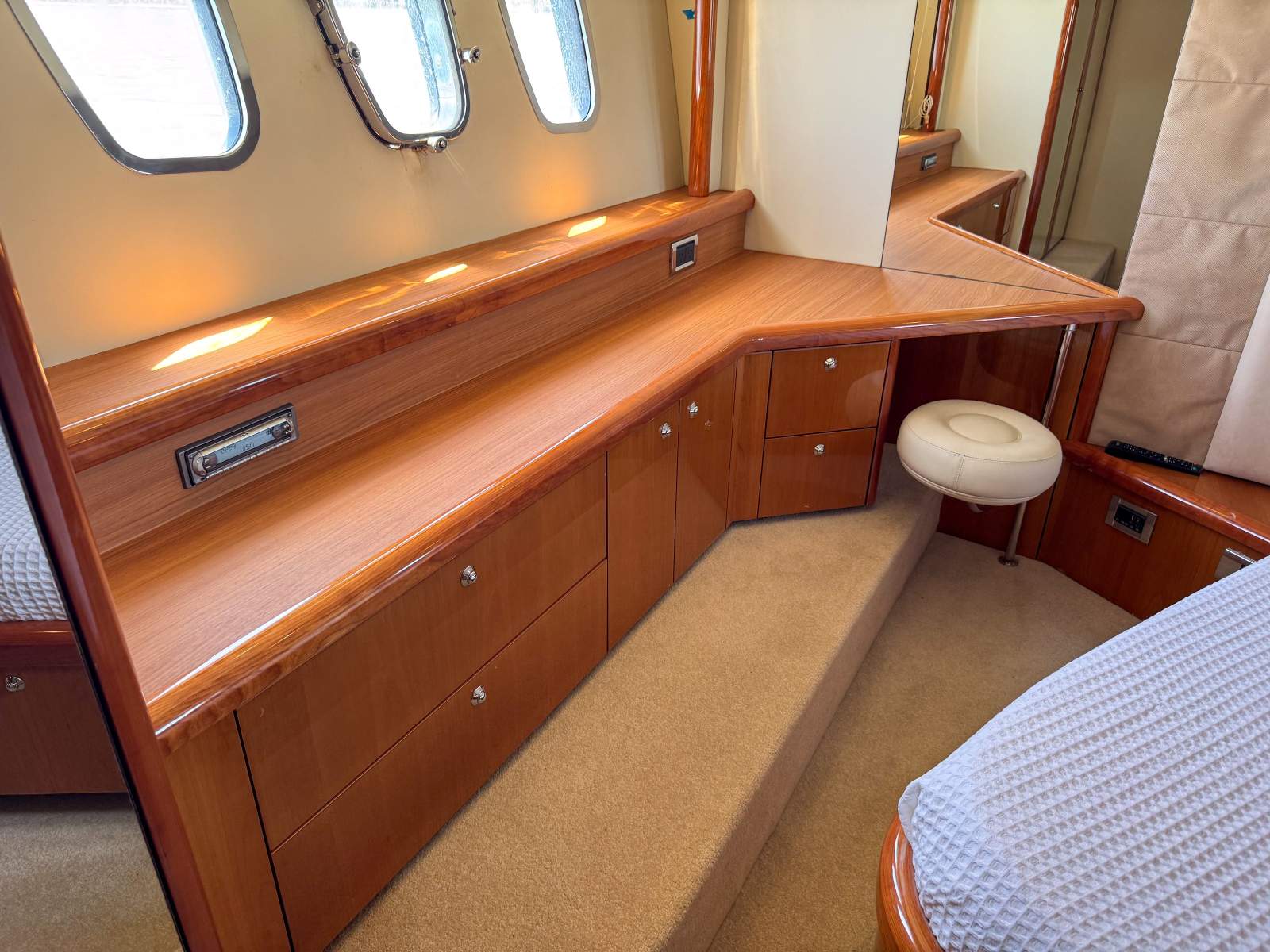 2005 SUNSEEKER MANHATTAN 50 CRUISER