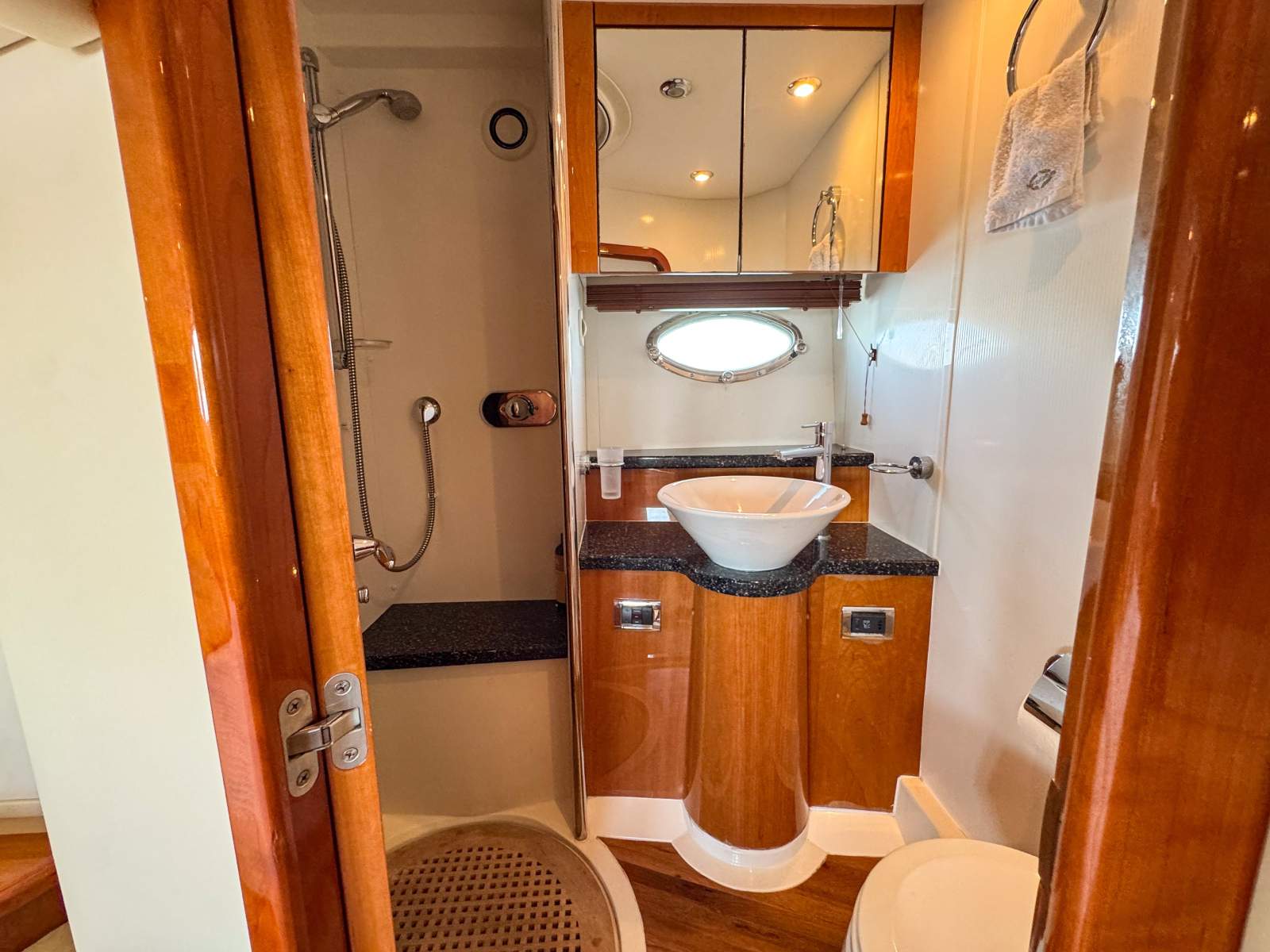 2005 SUNSEEKER MANHATTAN 50 CRUISER