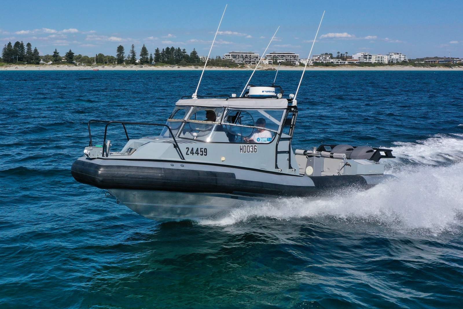 2000 NAIAD 5.8 RIB