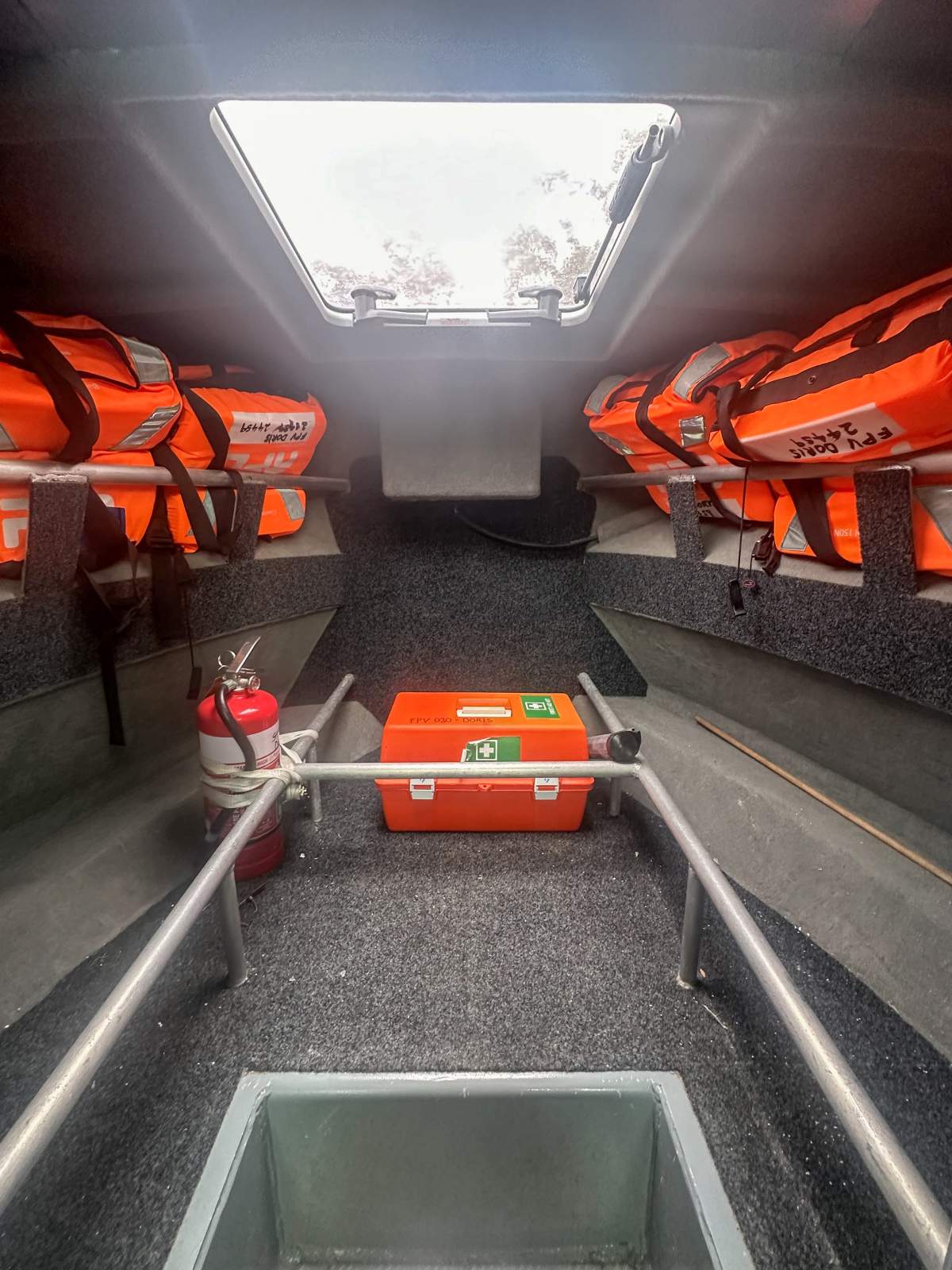 2000 NAIAD 5.8 RIB