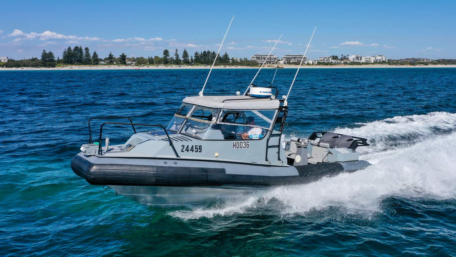 2000 NAIAD 5.8 RIB
