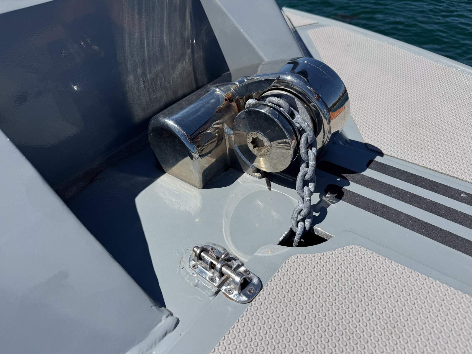 2000 NAIAD 5.8 RIB
