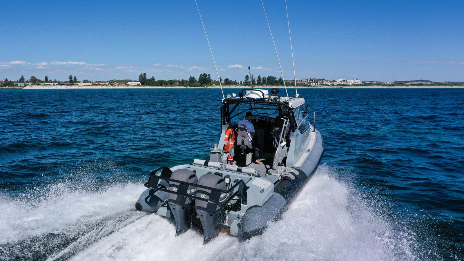2000 NAIAD 5.8 RIB