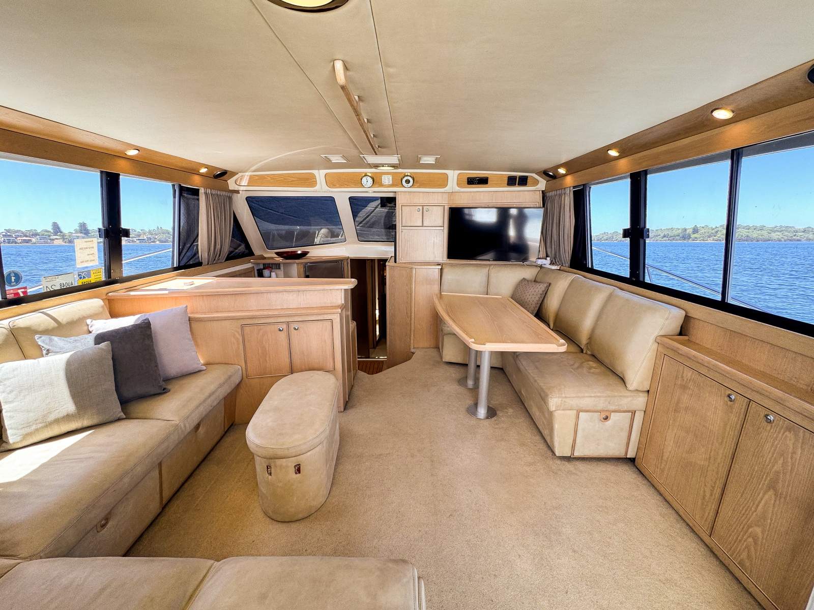 2009 RIVIERA 48 OFFSHORE EXPRESS SPORTS CRUISER