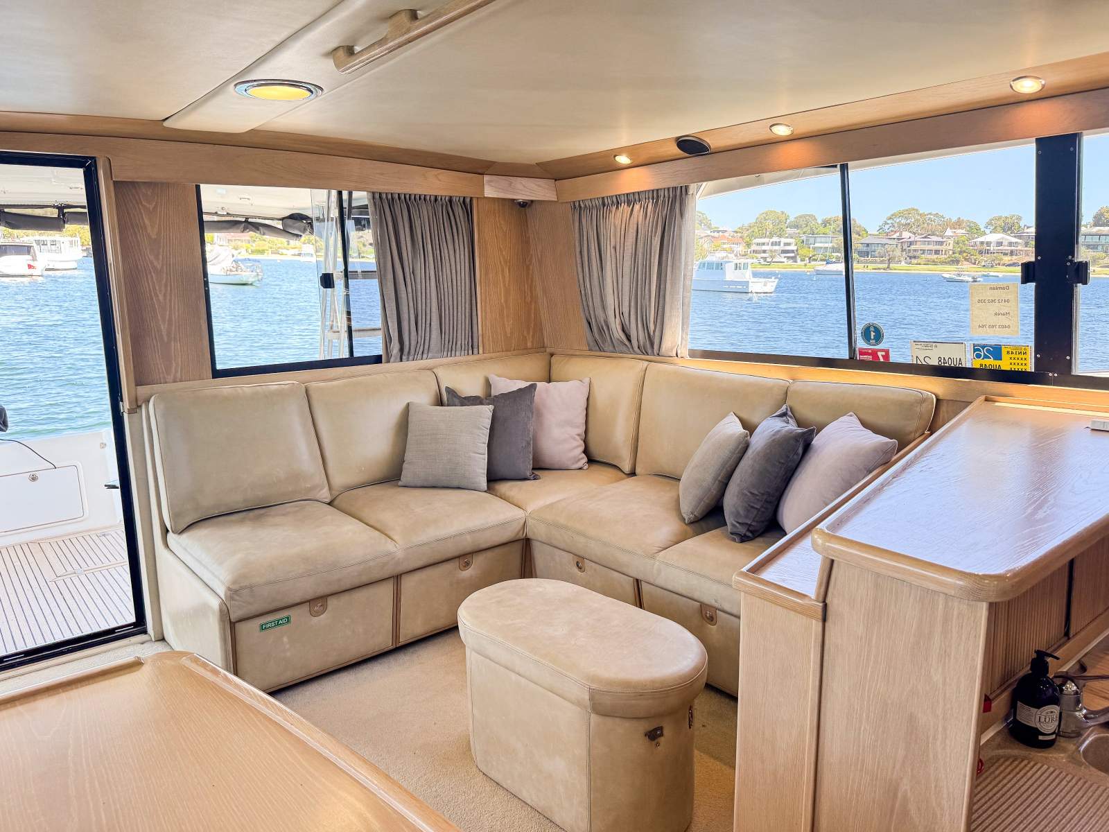 2009 RIVIERA 48 OFFSHORE EXPRESS SPORTS CRUISER