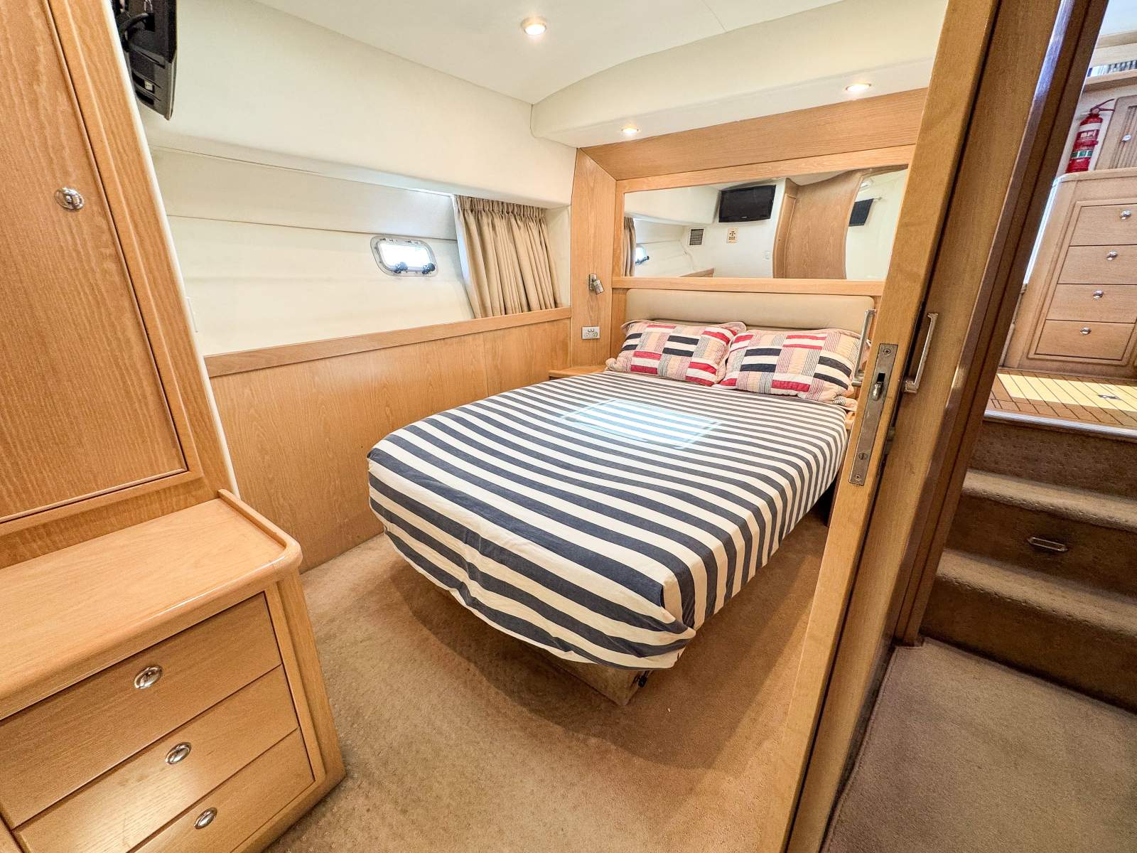 2009 RIVIERA 48 OFFSHORE EXPRESS SPORTS CRUISER