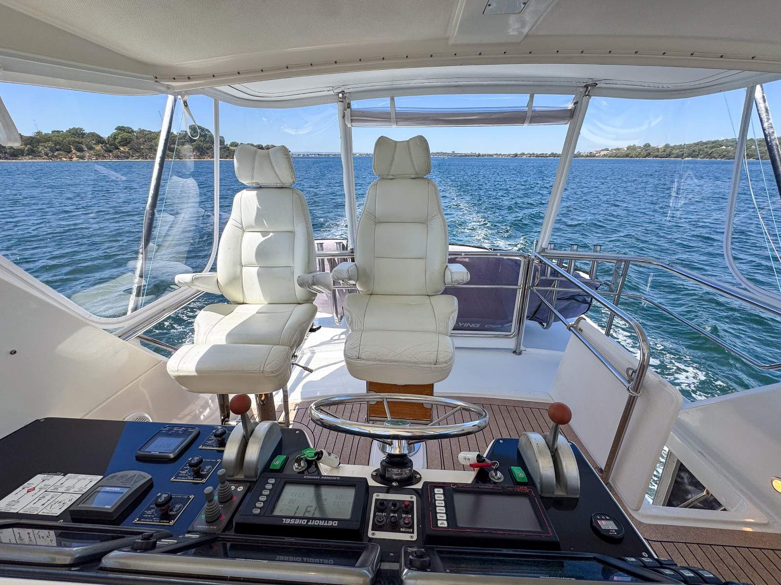 2009 RIVIERA 48 OFFSHORE EXPRESS SPORTS CRUISER