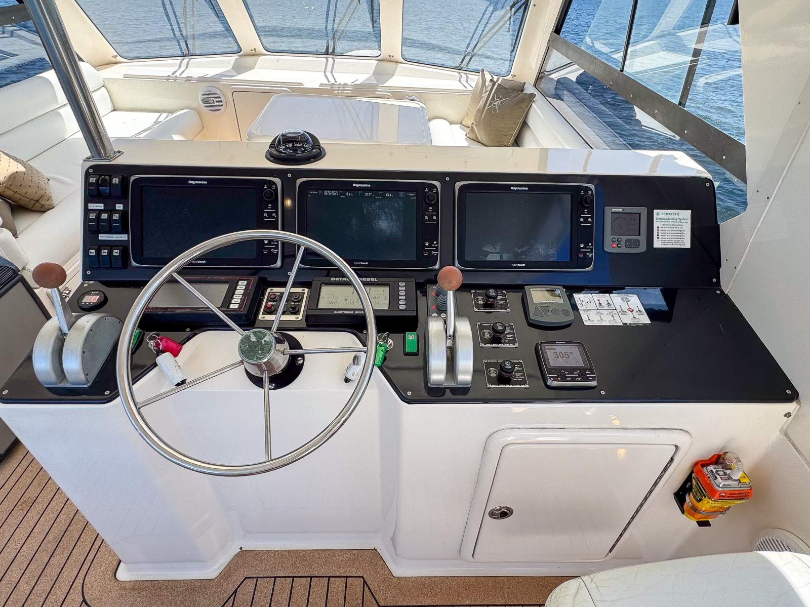 2009 RIVIERA 48 OFFSHORE EXPRESS SPORTS CRUISER