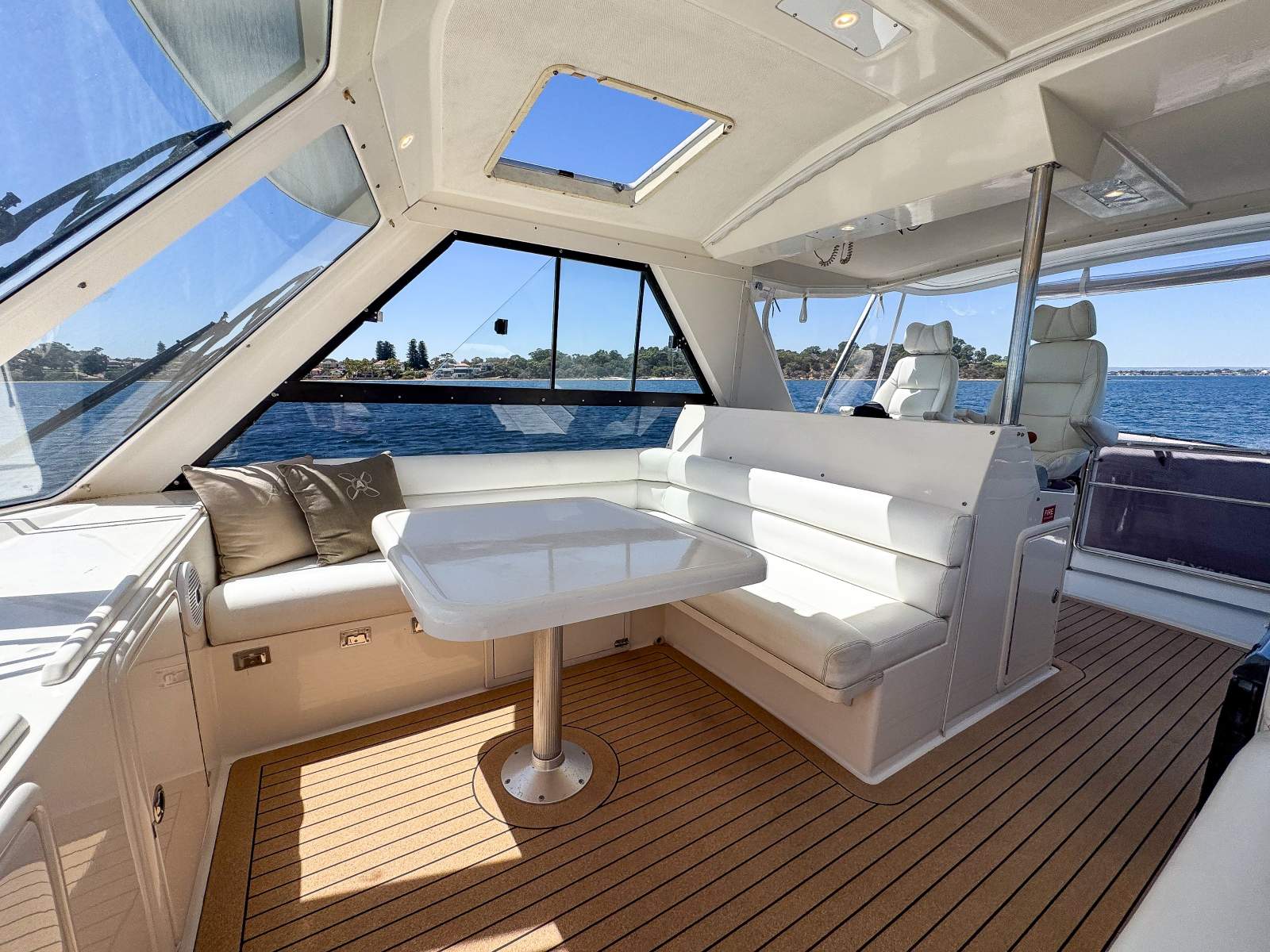 2009 RIVIERA 48 OFFSHORE EXPRESS SPORTS CRUISER