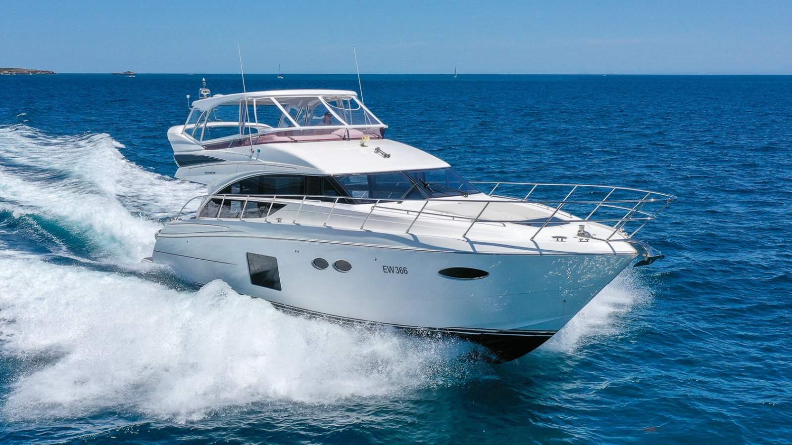 PRINCESS P56 YACHT