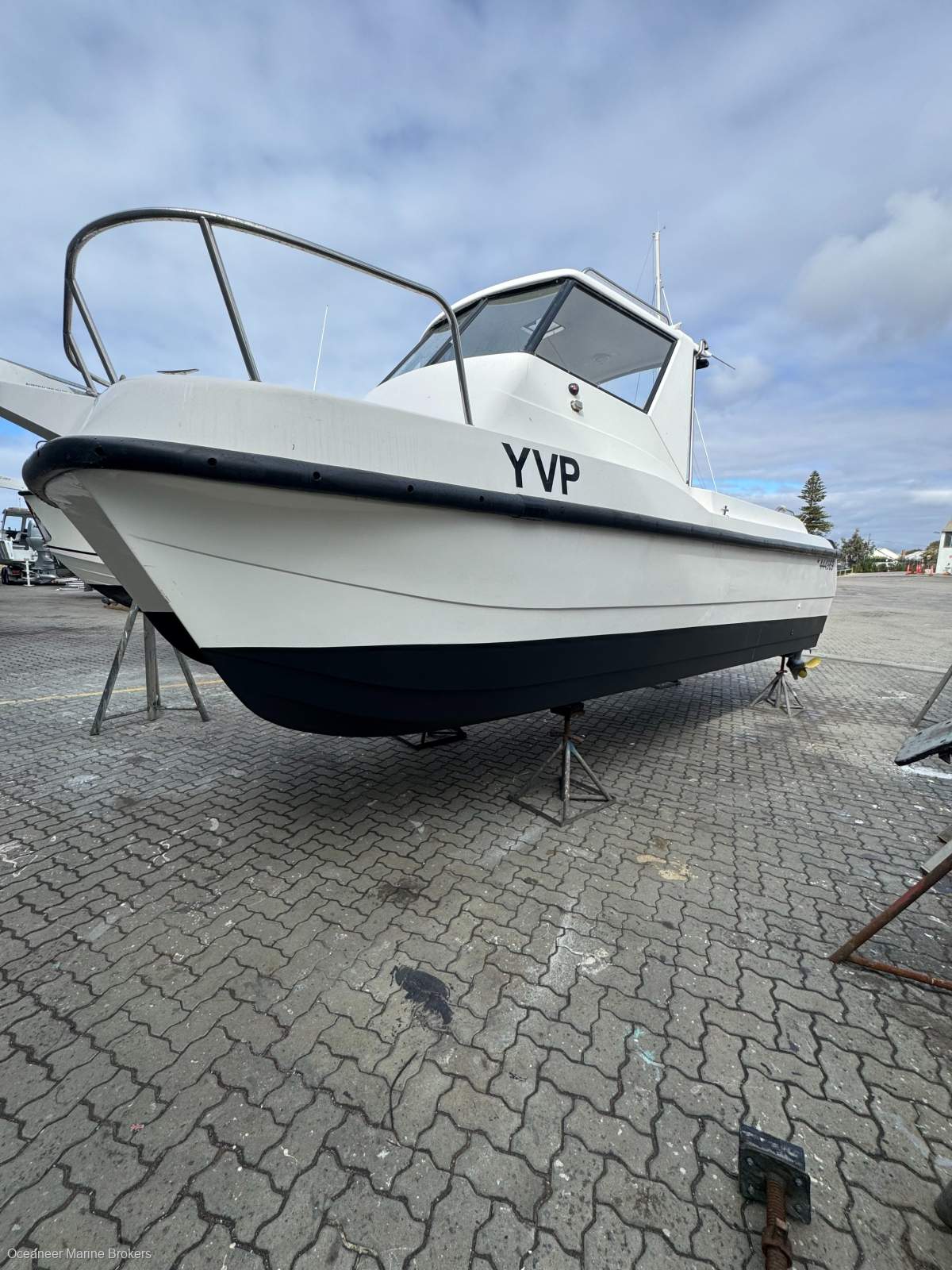 2007 LEISURECAT 8000 SPORT FISHER