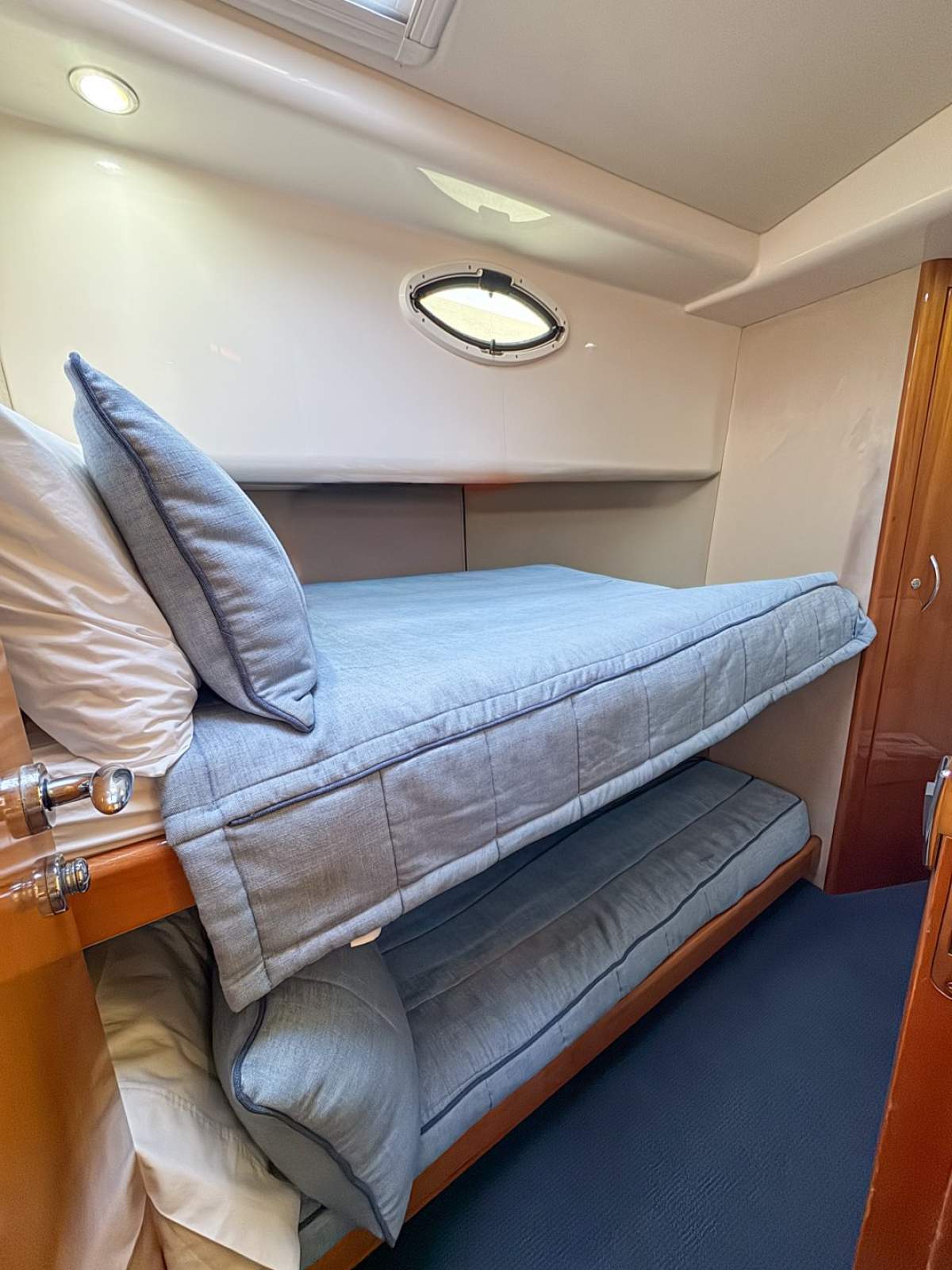 2007 MARITIMO M48 MOTOR YACHT
