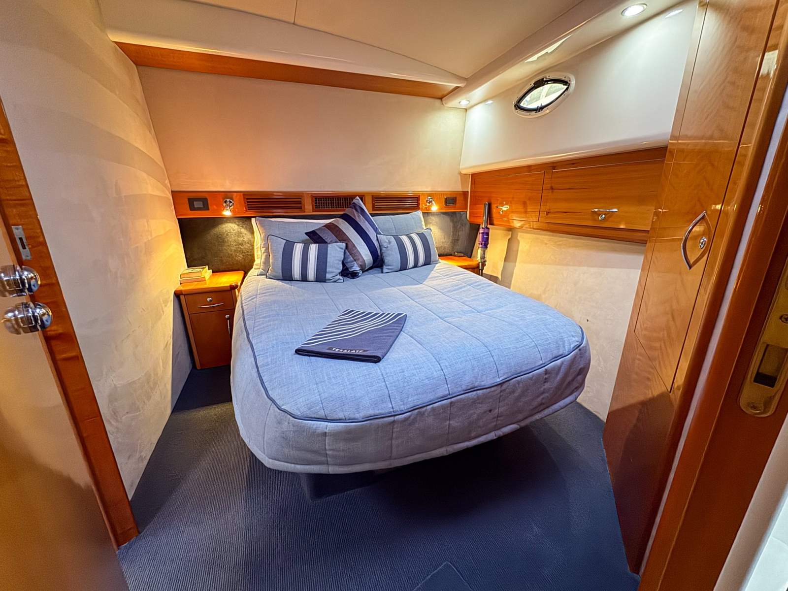 2007 MARITIMO M48 MOTOR YACHT