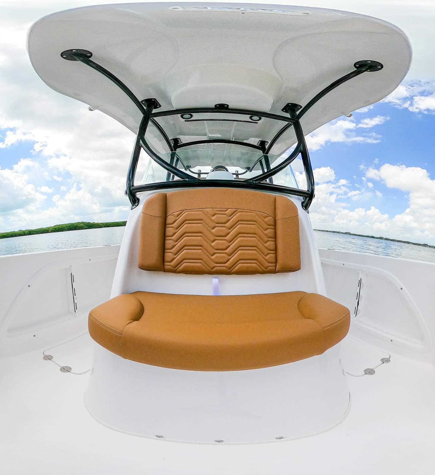 2026 TWIN VEE GFX2 240 CENTRE CONSOLE