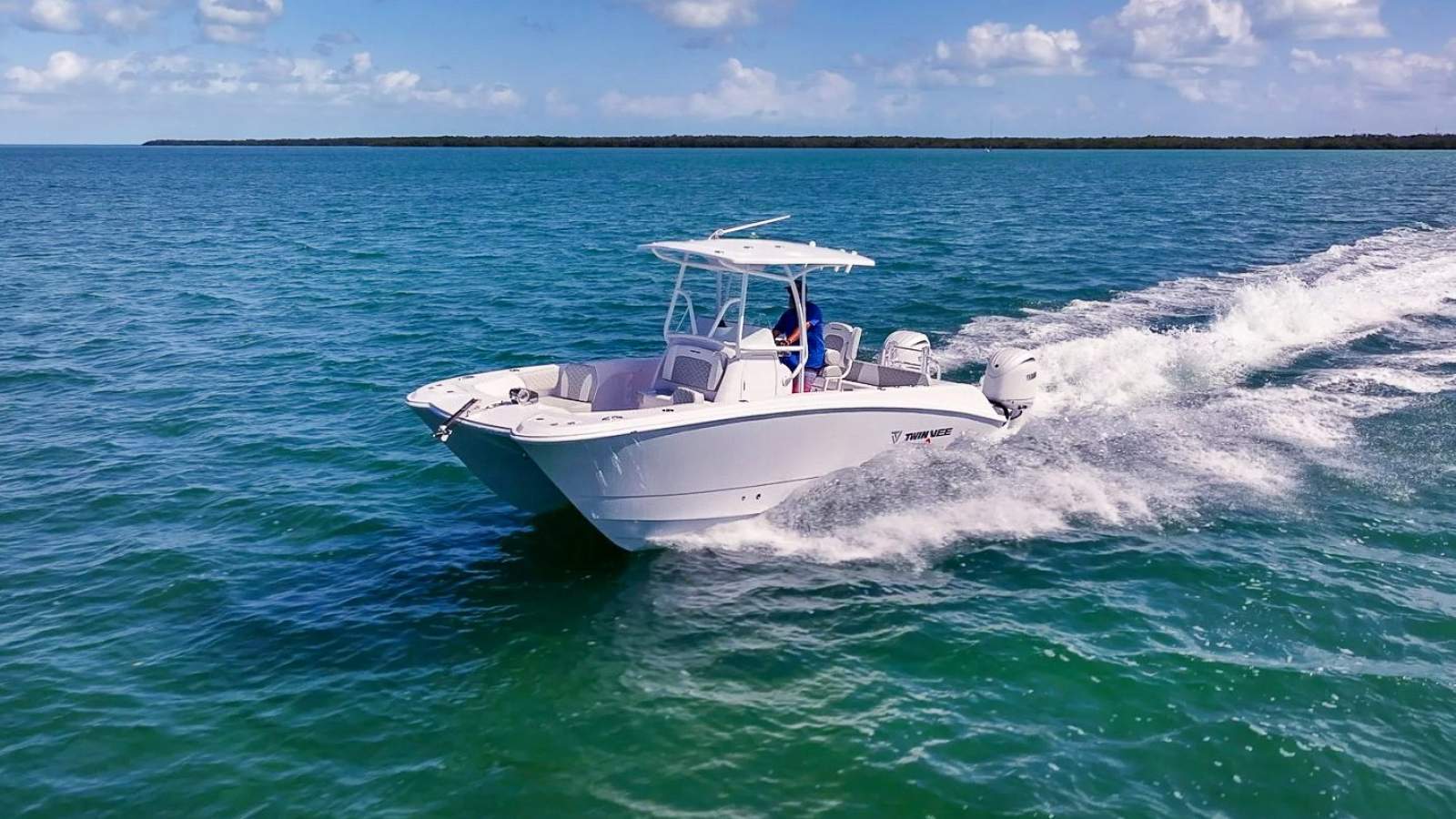 2026 TWIN VEE GFX2 240 CENTRE CONSOLE