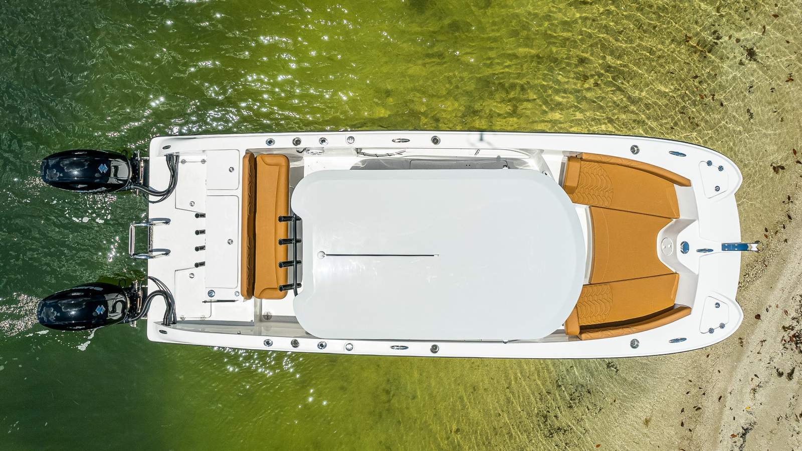 2026 TWIN VEE GFX2 240 CENTRE CONSOLE