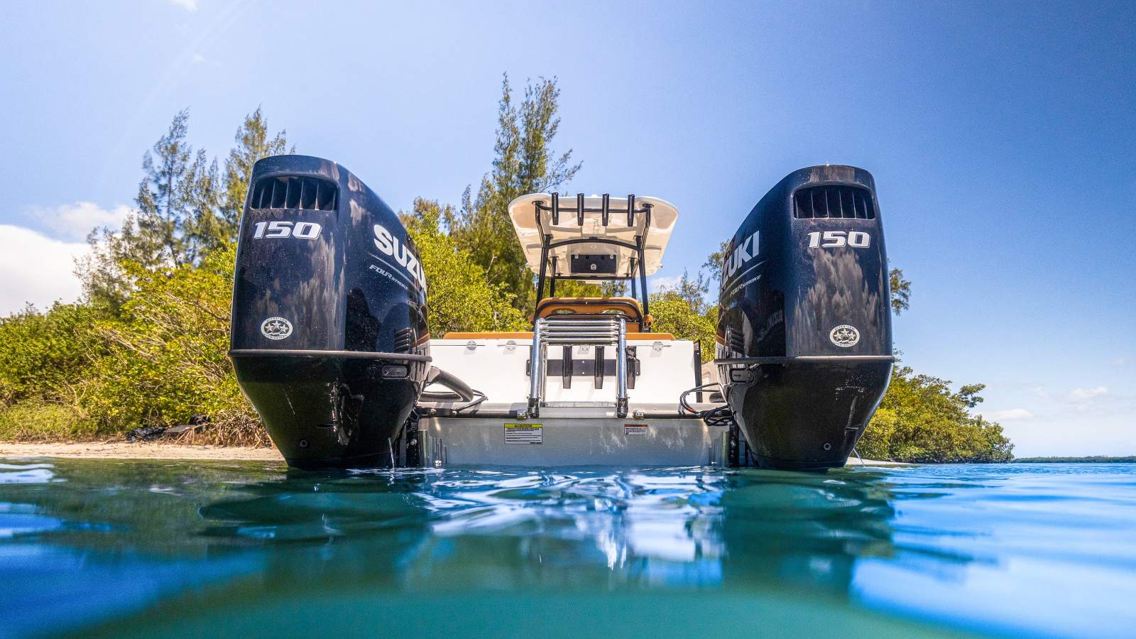 2026 TWIN VEE GFX2 240 CENTRE CONSOLE