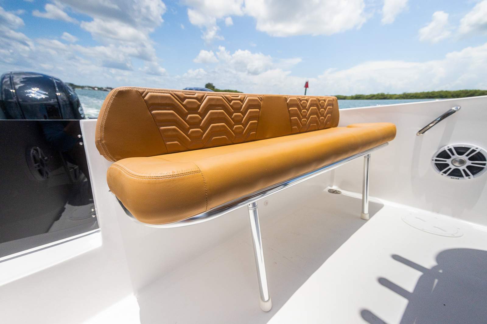 2026 TWIN VEE GFX2 240 CENTRE CONSOLE
