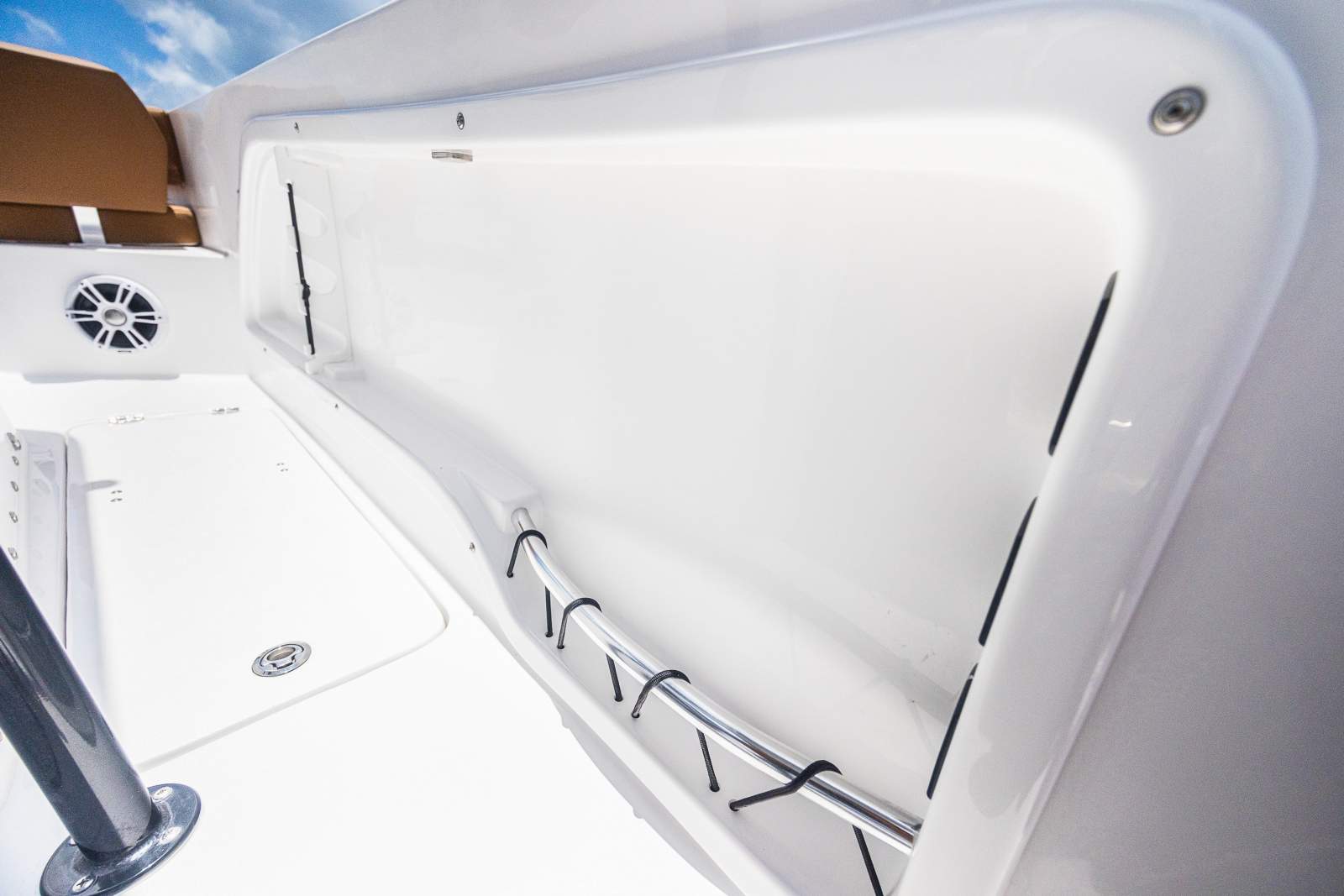 2026 TWIN VEE GFX2 240 CENTRE CONSOLE