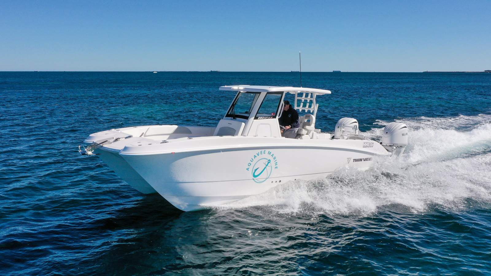 2026 TWIN VEE GFX2 280 CENTRE CONSOLE