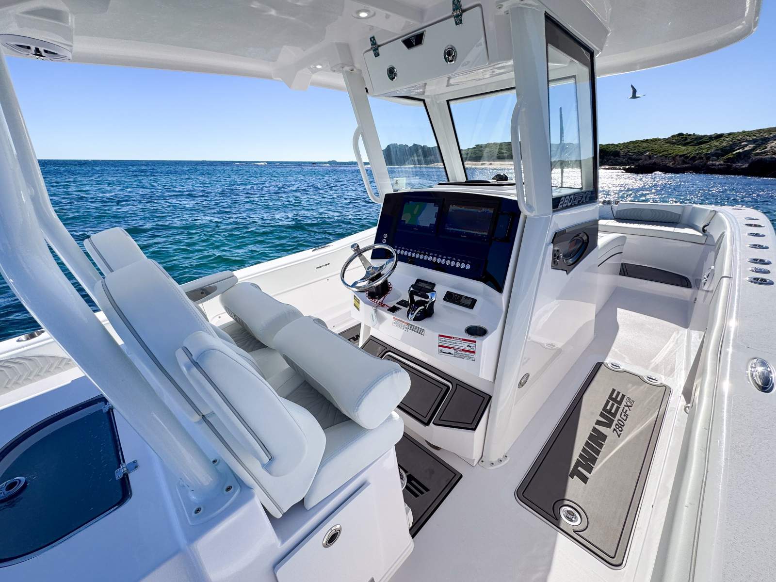 2026 TWIN VEE GFX2 280 CENTRE CONSOLE