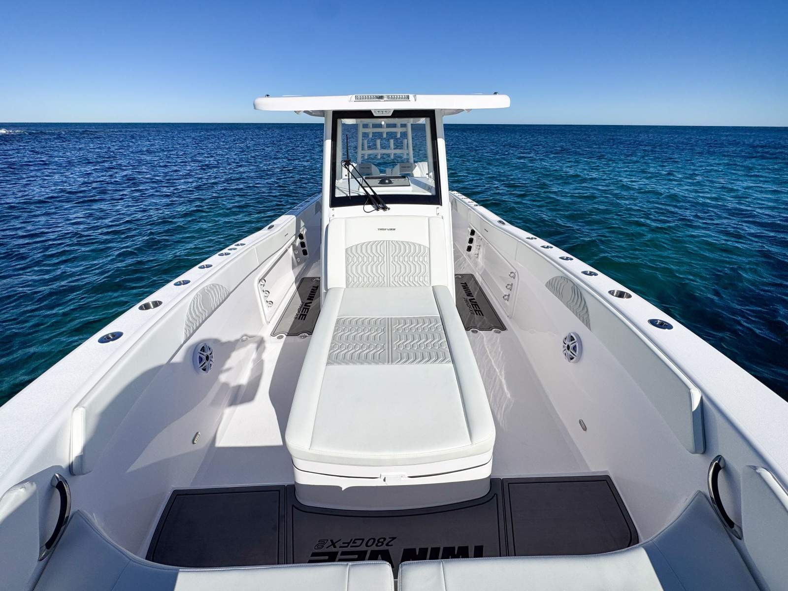 2026 TWIN VEE GFX2 280 CENTRE CONSOLE
