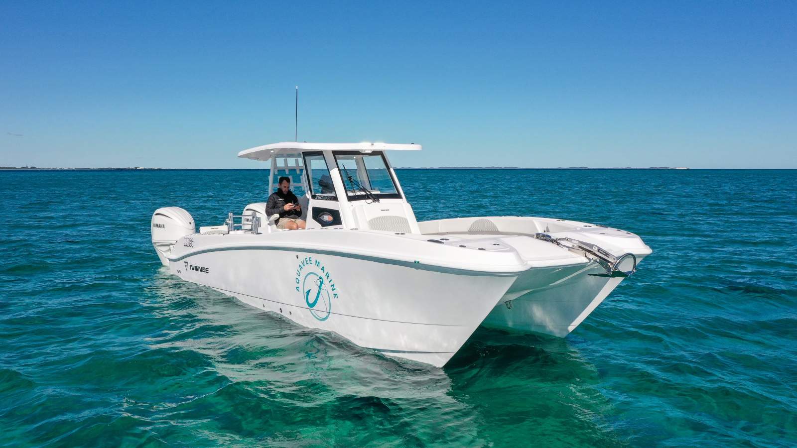 2026 TWIN VEE GFX2 280 CENTRE CONSOLE