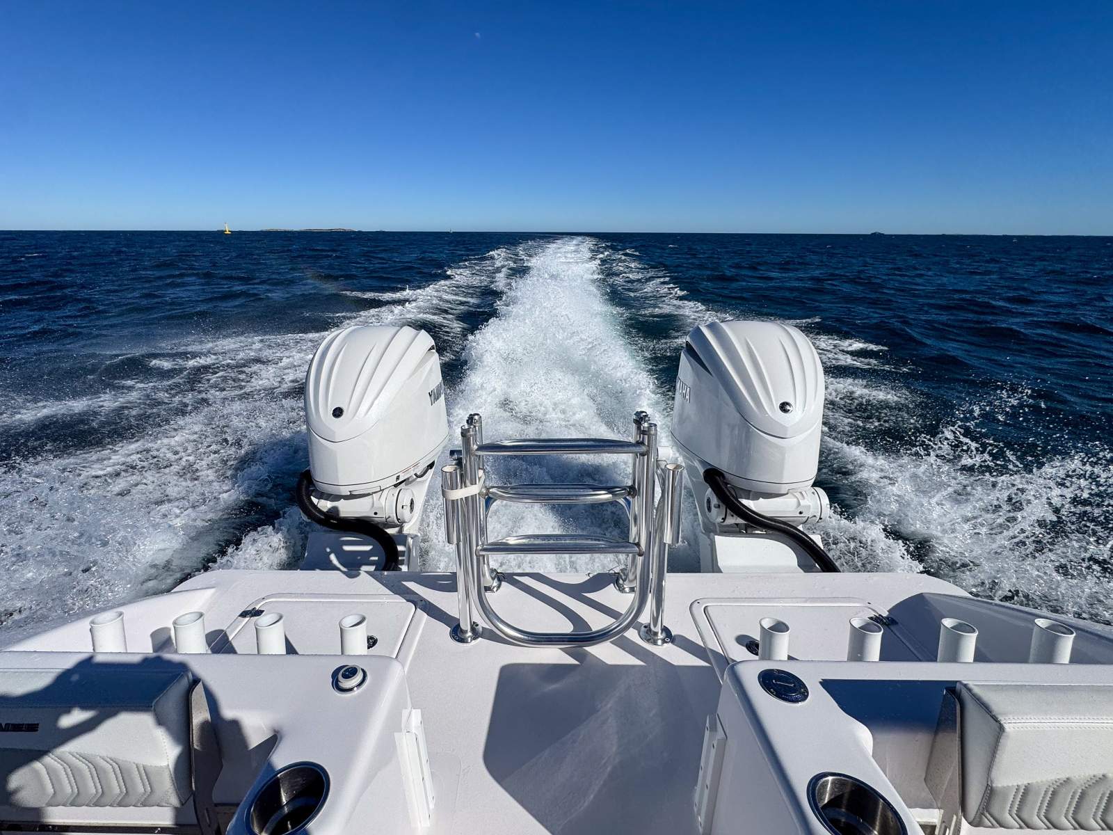 2026 TWIN VEE GFX2 280 CENTRE CONSOLE