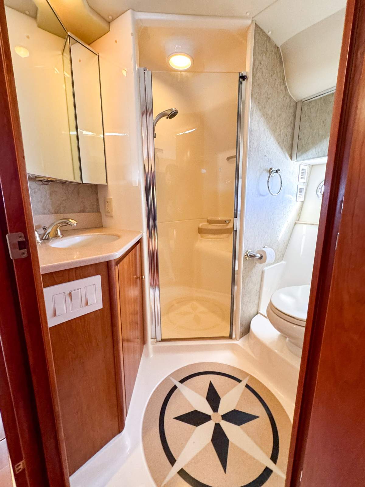2001 TIARA 5200 EXPRESS CRUISER