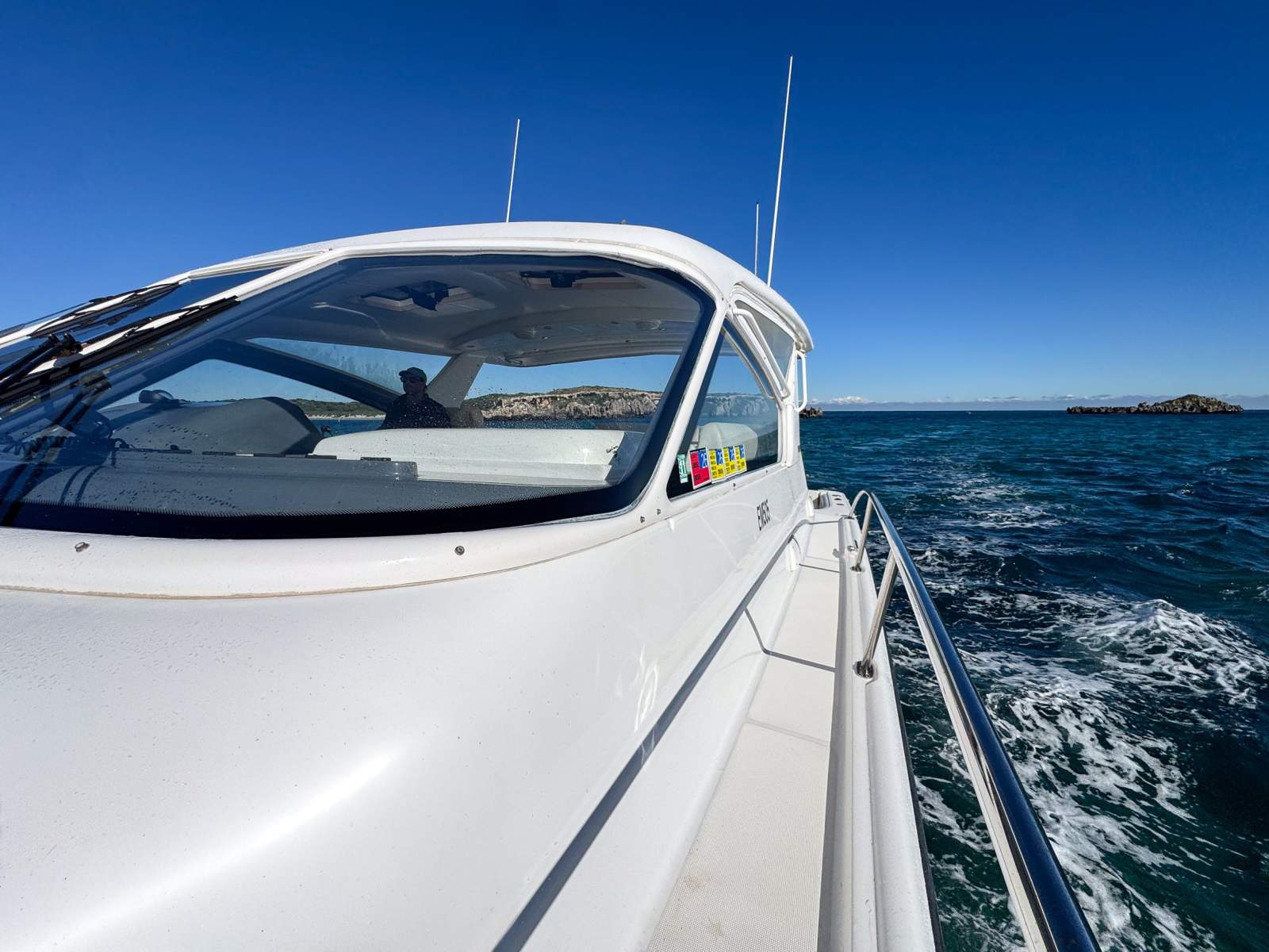 2001 TIARA 5200 EXPRESS CRUISER