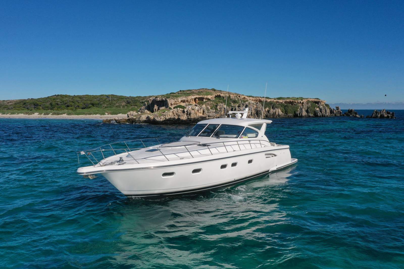 2001 TIARA 5200 EXPRESS CRUISER