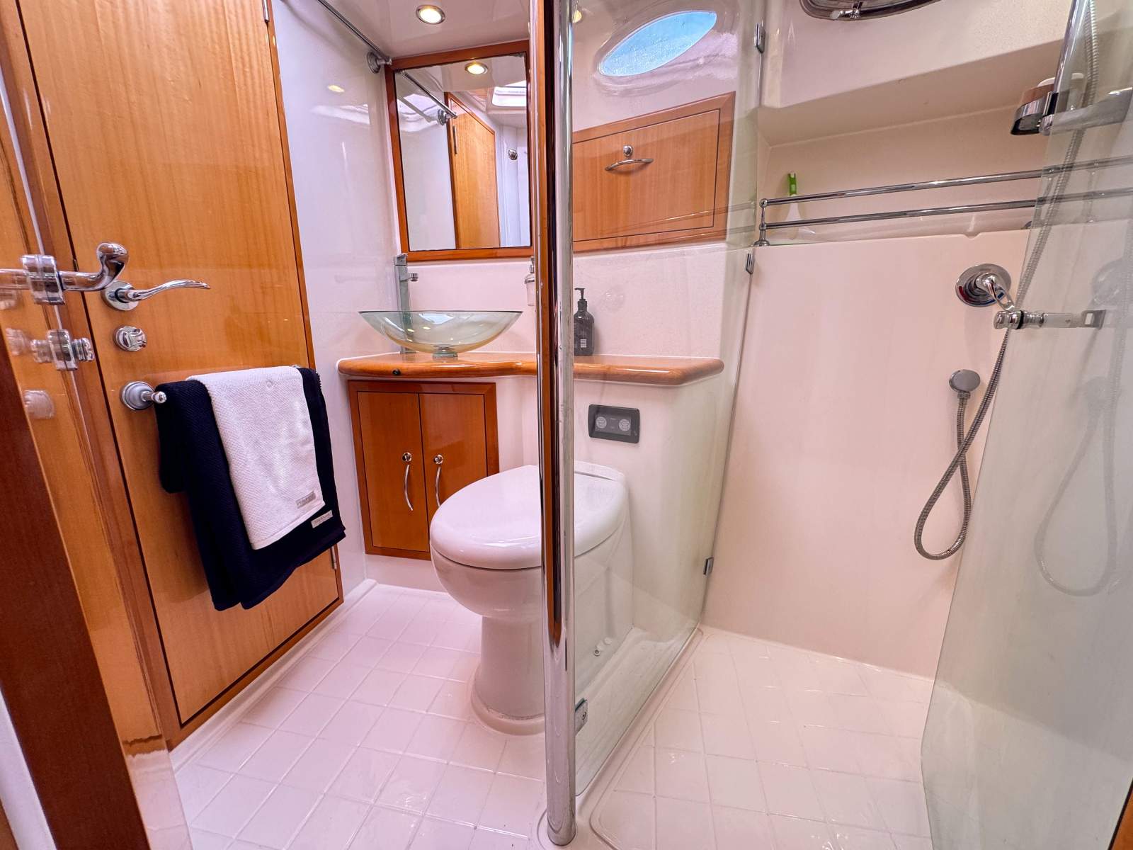 2008 MARITIMO M48 MOTORYACHT
