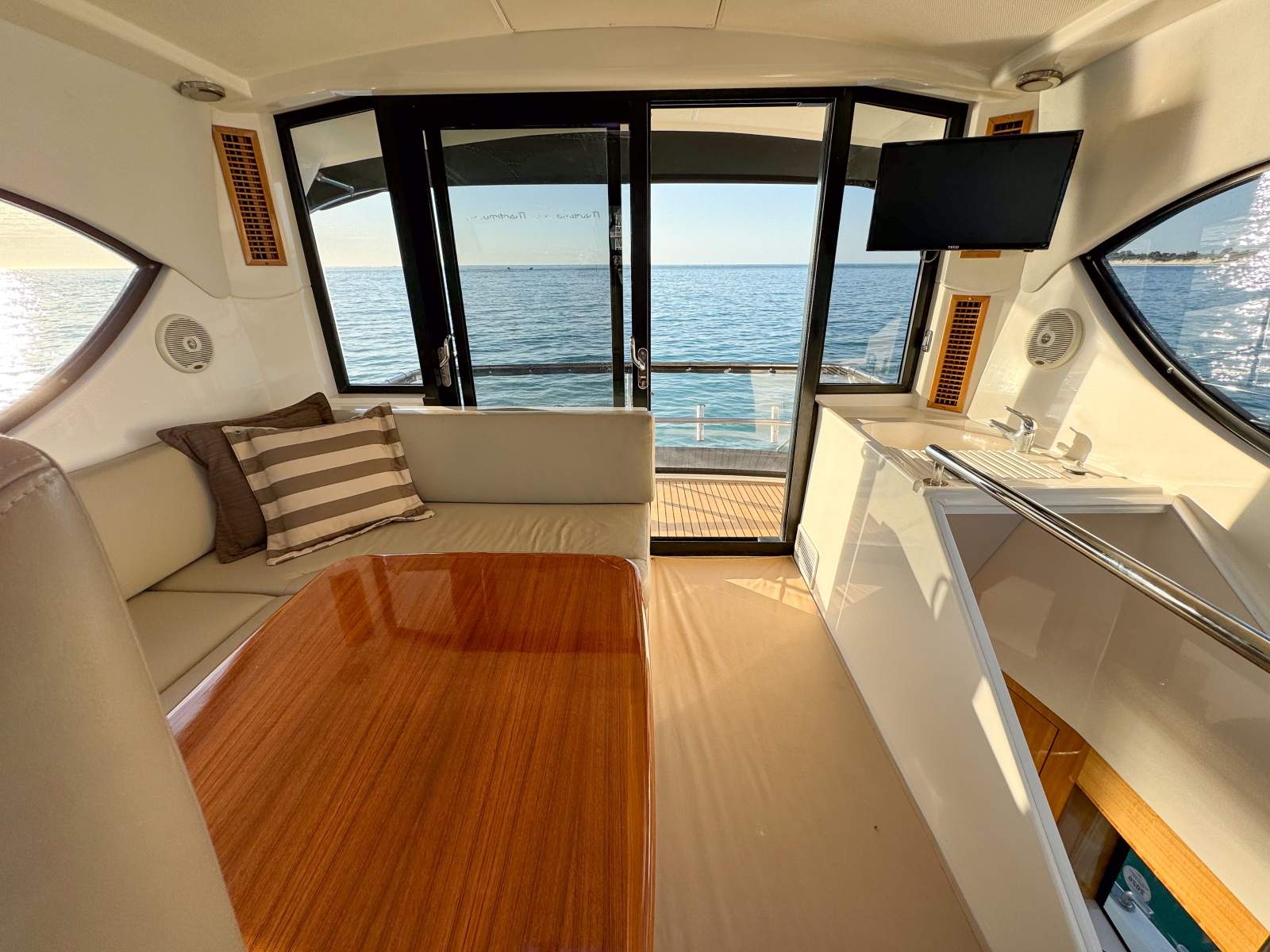 2008 MARITIMO M48 MOTORYACHT