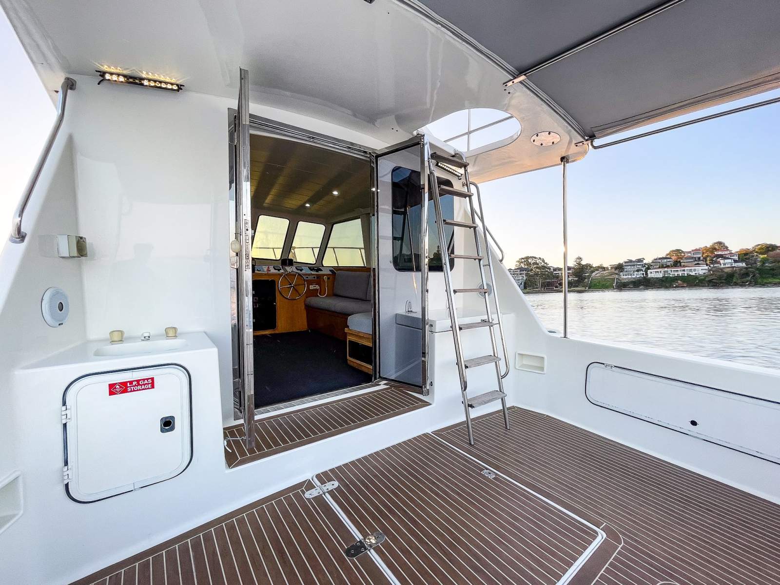RANDELL 41 MK II FLYBRIDGE CRUISER